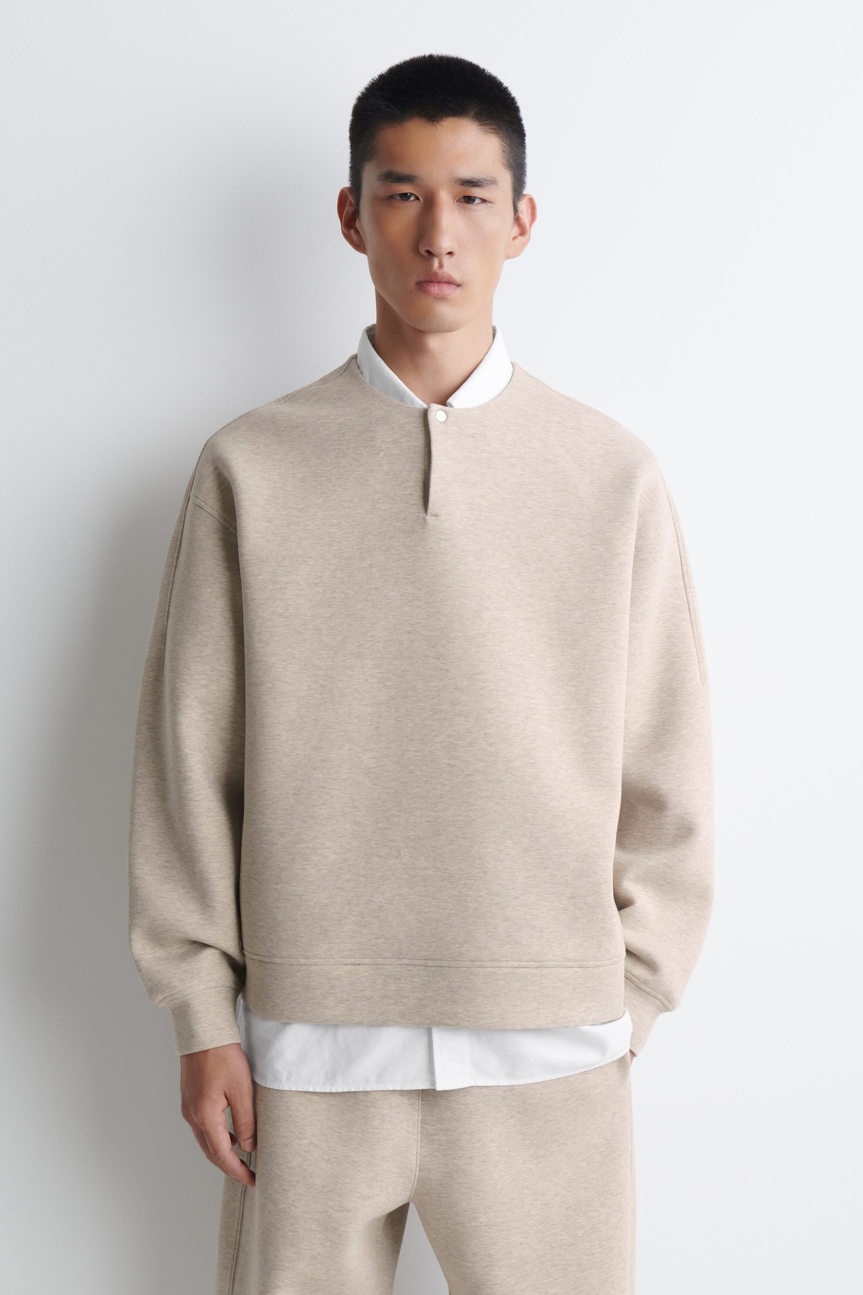 RELAXED SCUBA HENLEY TOP — BEIGE MÉLANGE