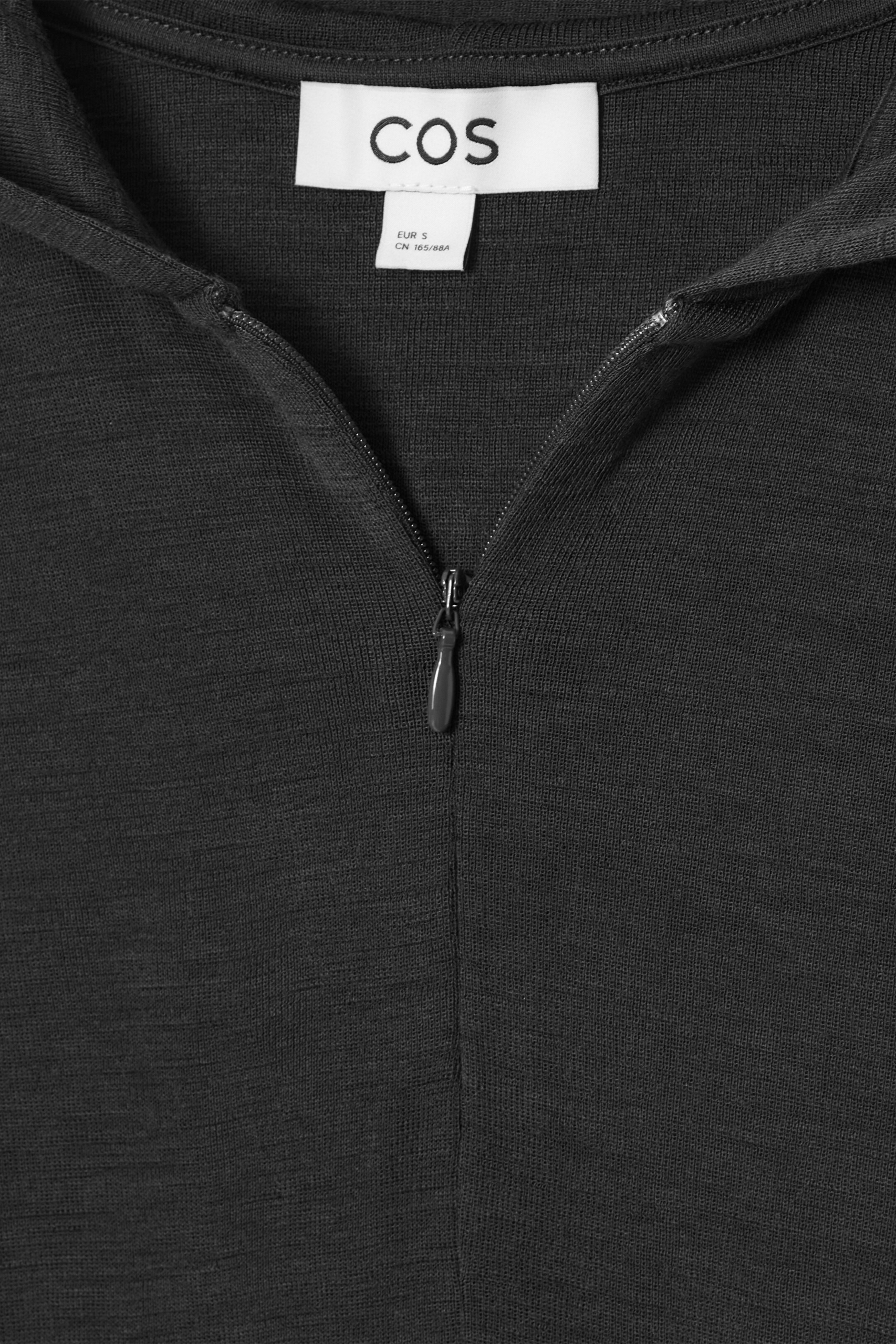 Größeres Bild ansehen: SCHMAL GESCHNITTENER KAPUZENPULLOVER AUS WOLLE - SCHWARZ - Ladies | H&M DE 8