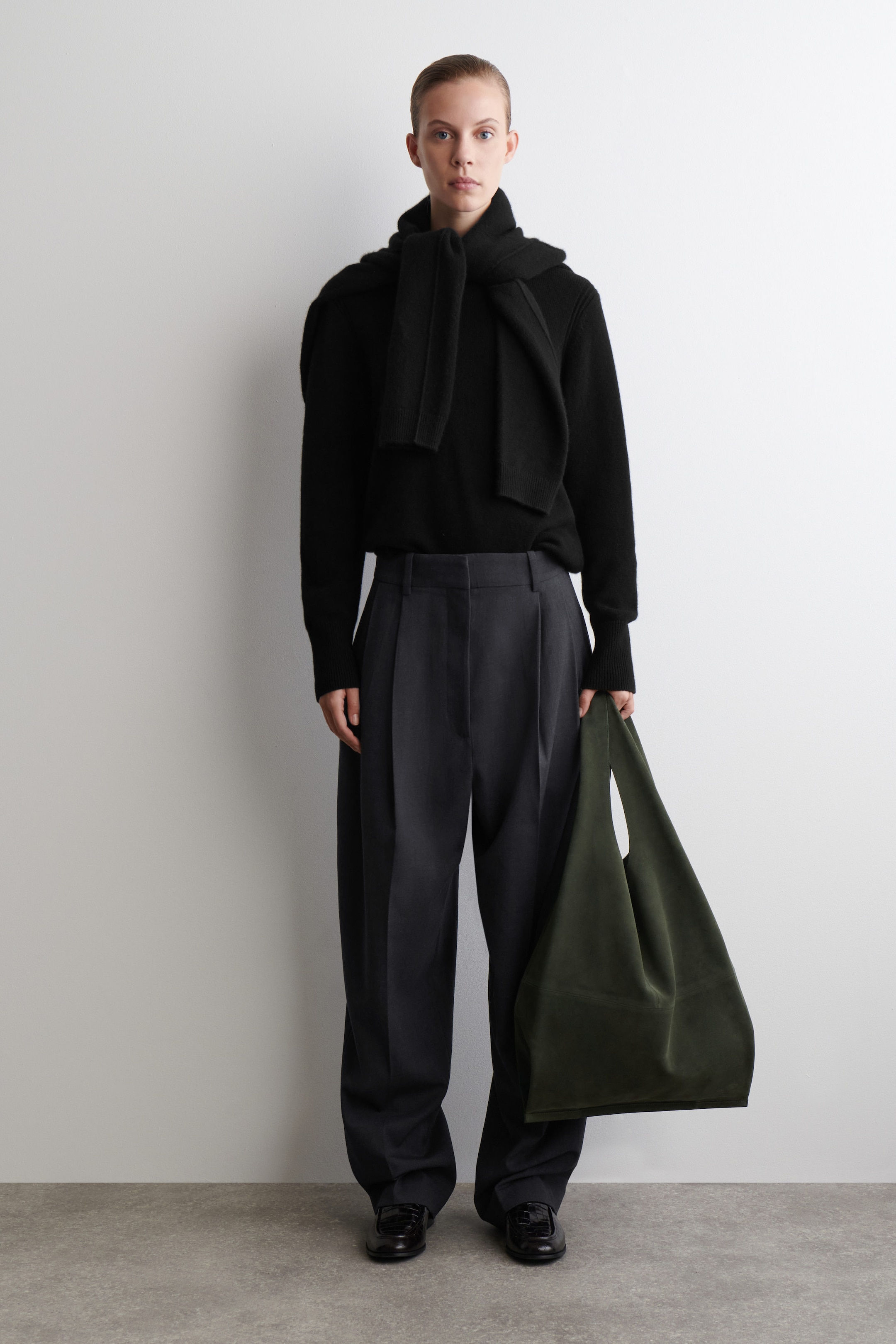 SLOUCHY TOTE - SUEDE
