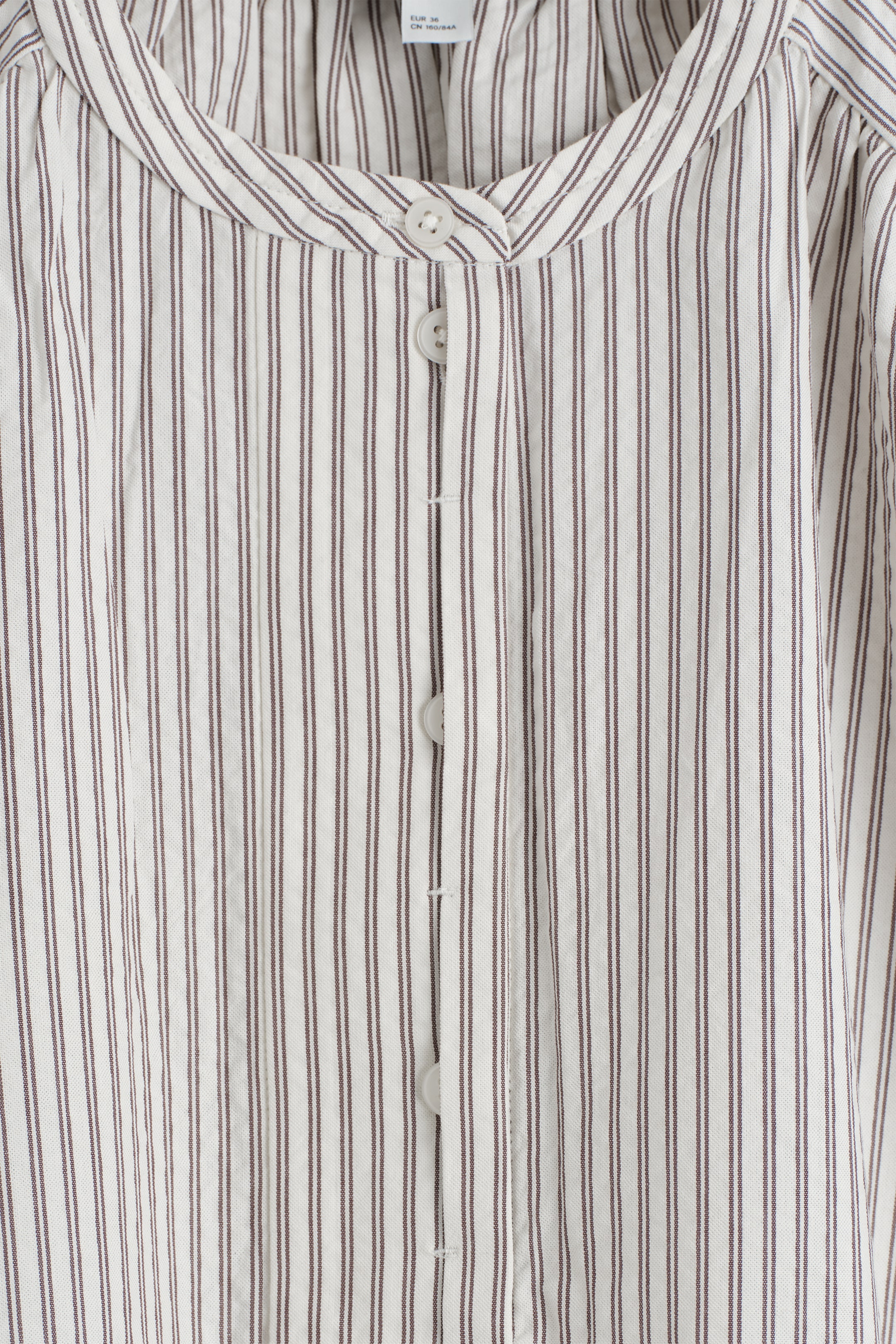 Grösseres Bild ansehen: GESTREIFTE BLUSE AUS SEERSUCKER MIT WEITEN ÄRMELN - WEISS/GESTREIFT - DAMEN | H&M CH 6