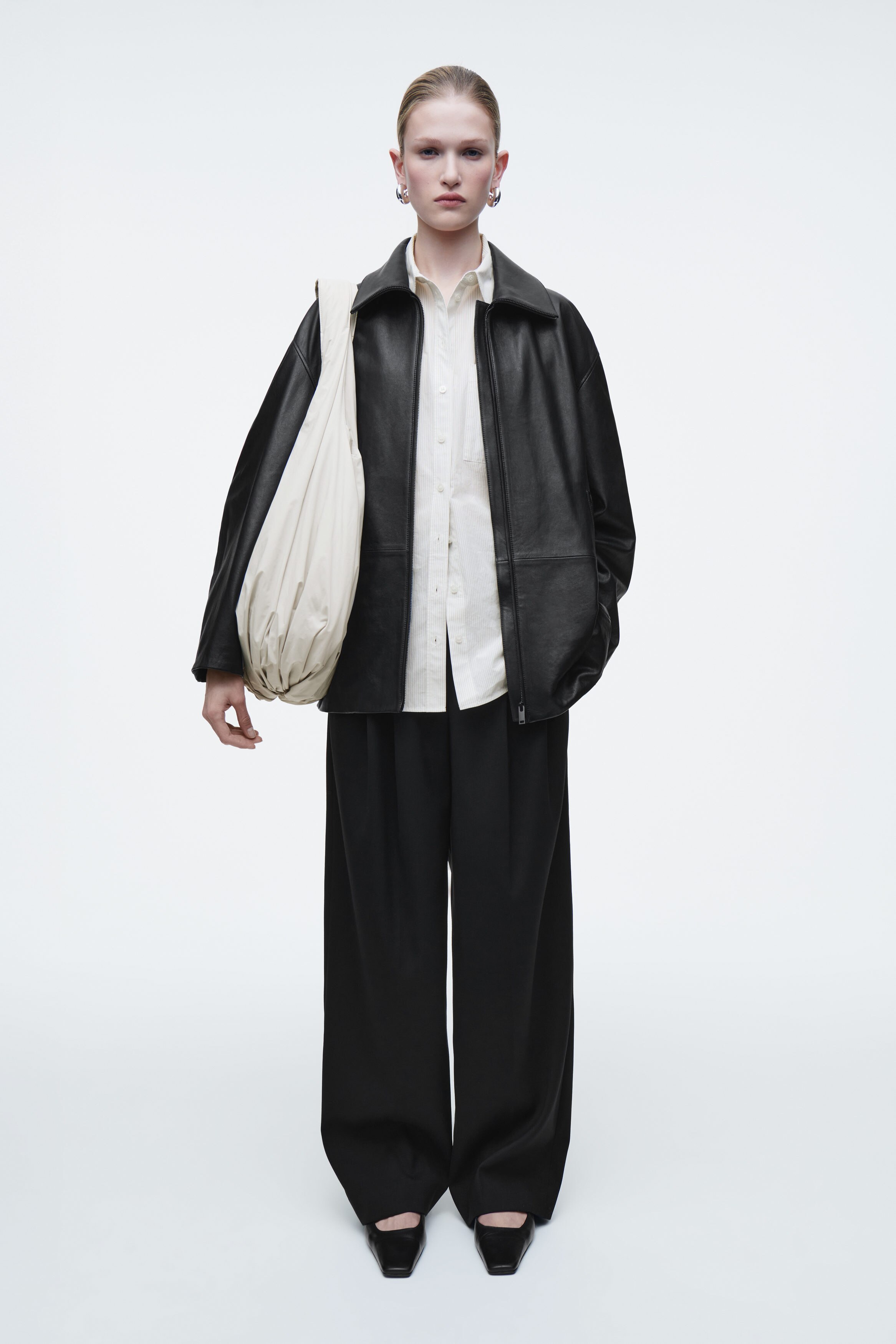CLOUD TOTE BAG - CHALK | COS