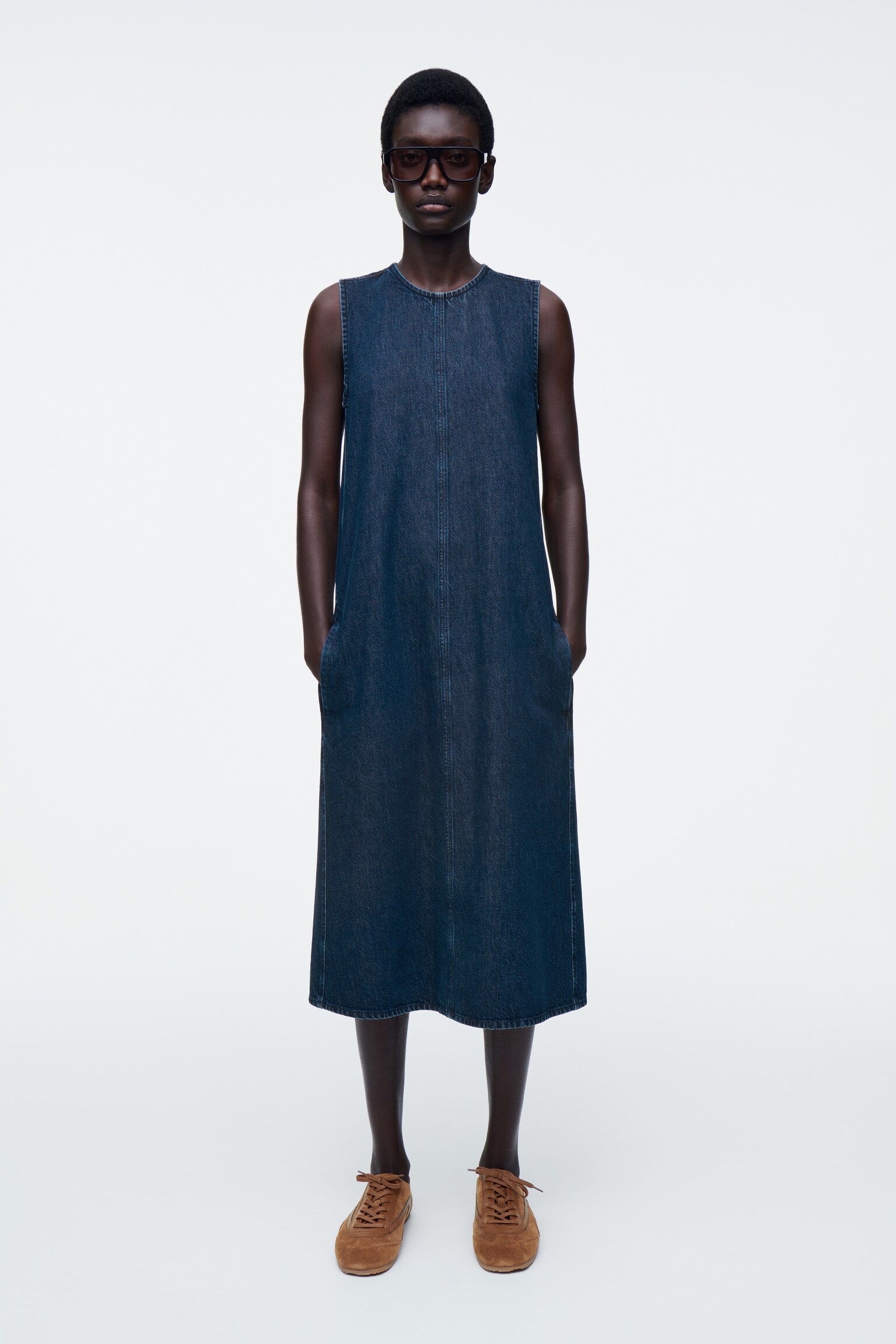 SLEEVELESS DENIM MIDI DRESS - BLUE