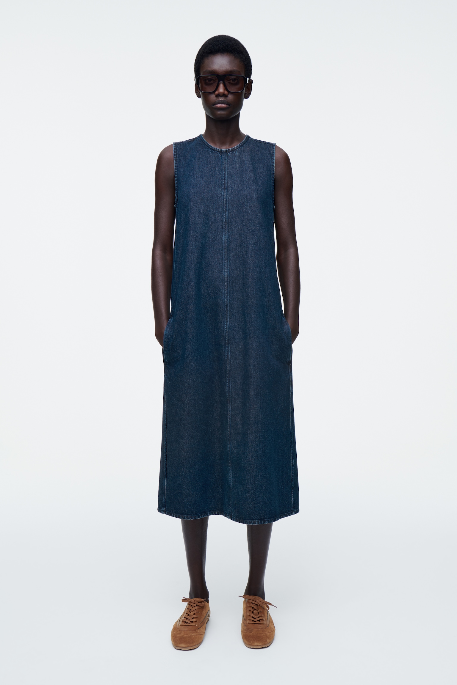 SLEEVELESS DENIM MIDI DRESS - BLUE