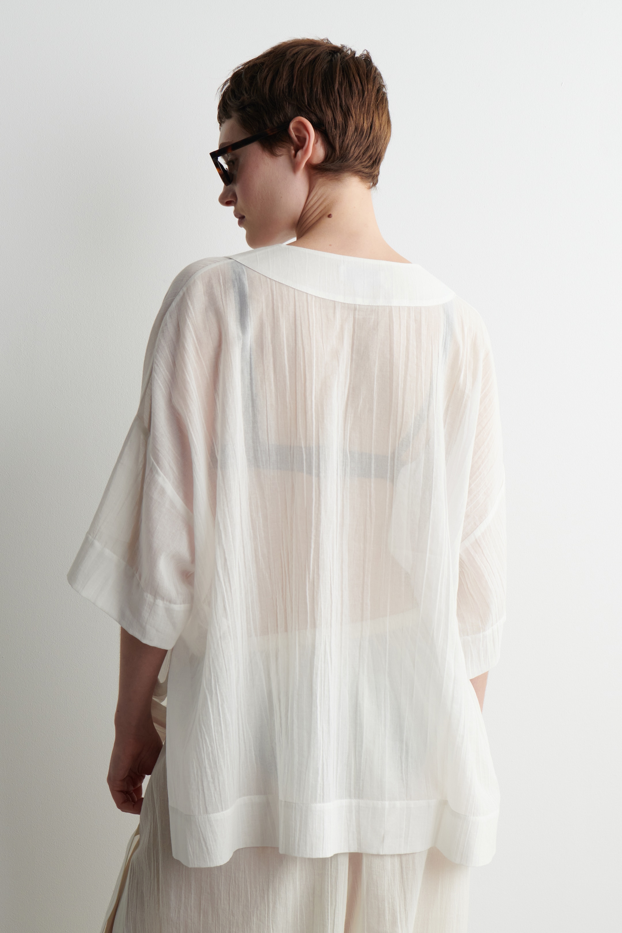 Agrandir l'image: CHEMISE DE PLAGE À CRAVATE FROISSÉE - BLANC - FEMME | H&M CH 3