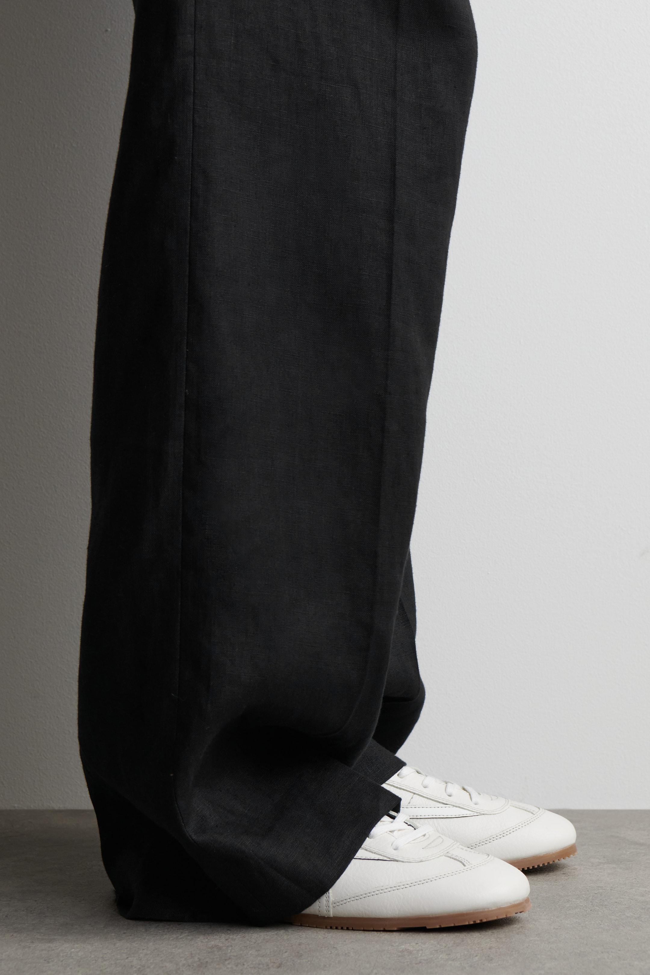 MINIMAL SUEDE TRAINERS