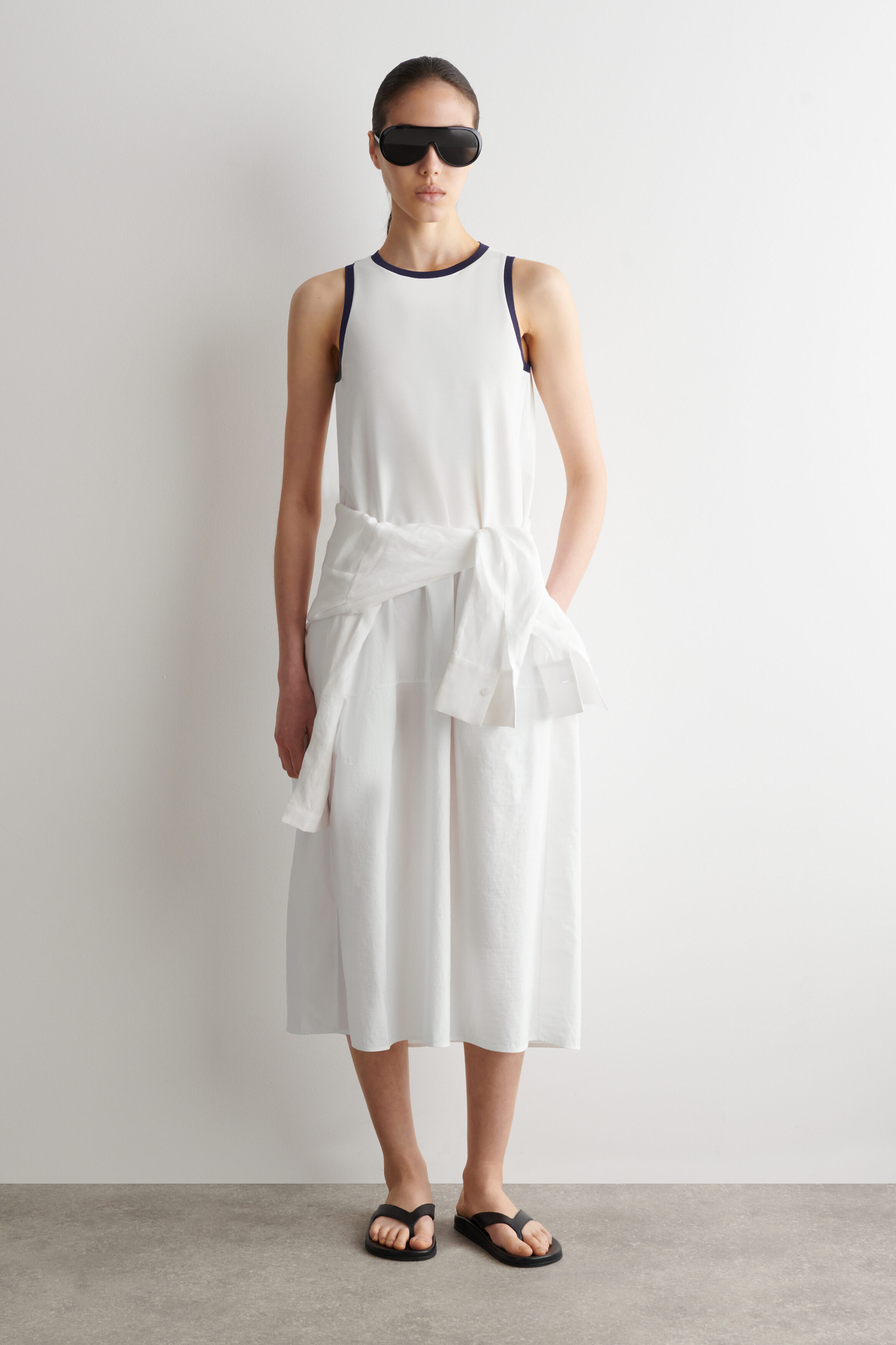 PANELED SLEEVELESS MIDI DRESS - WHITE / NAVY | COS US