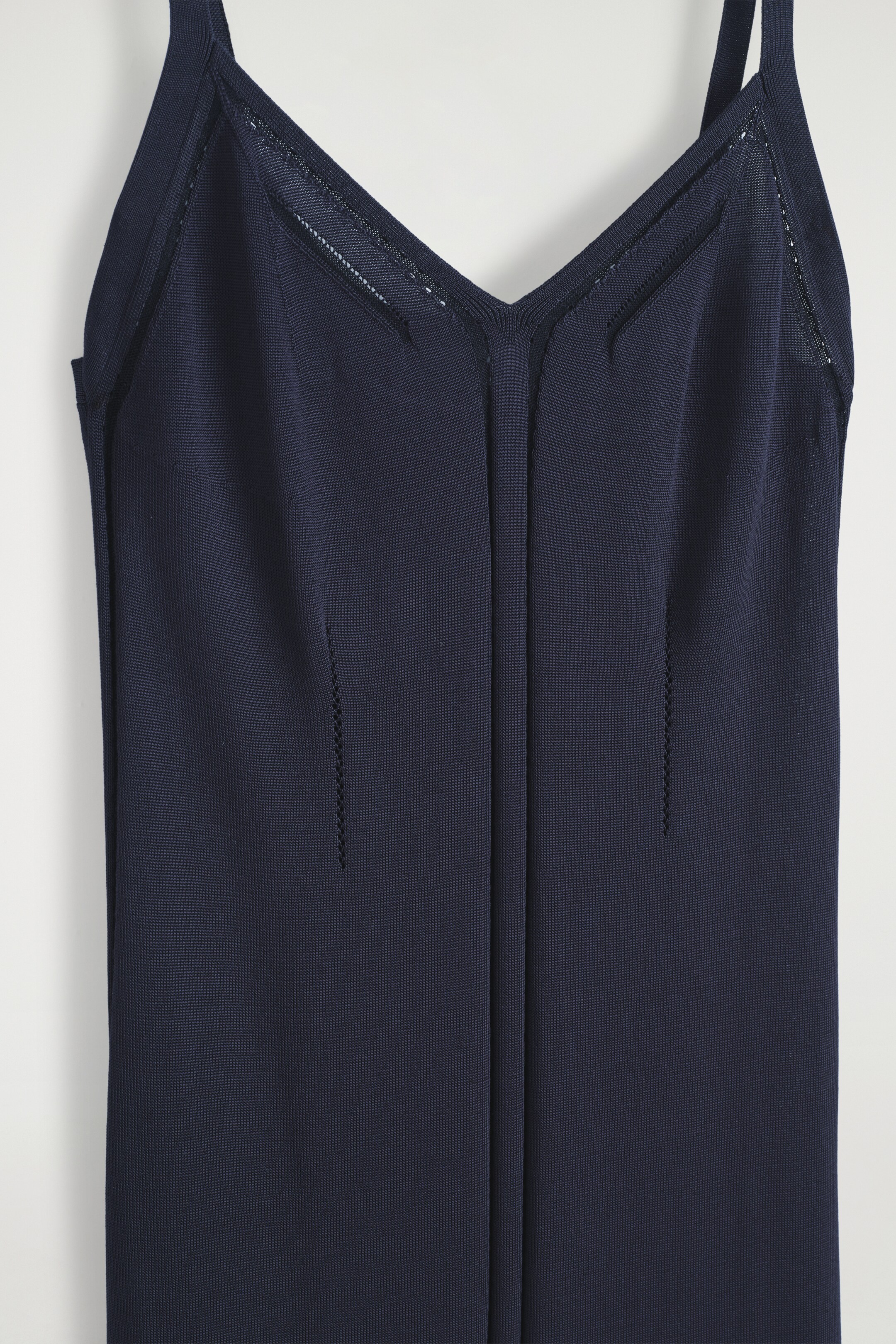 Vezi imaginea mai mare: Rochie midi tricotată tip slip - BLEUMARIN - FEMEI | H&M RO 4