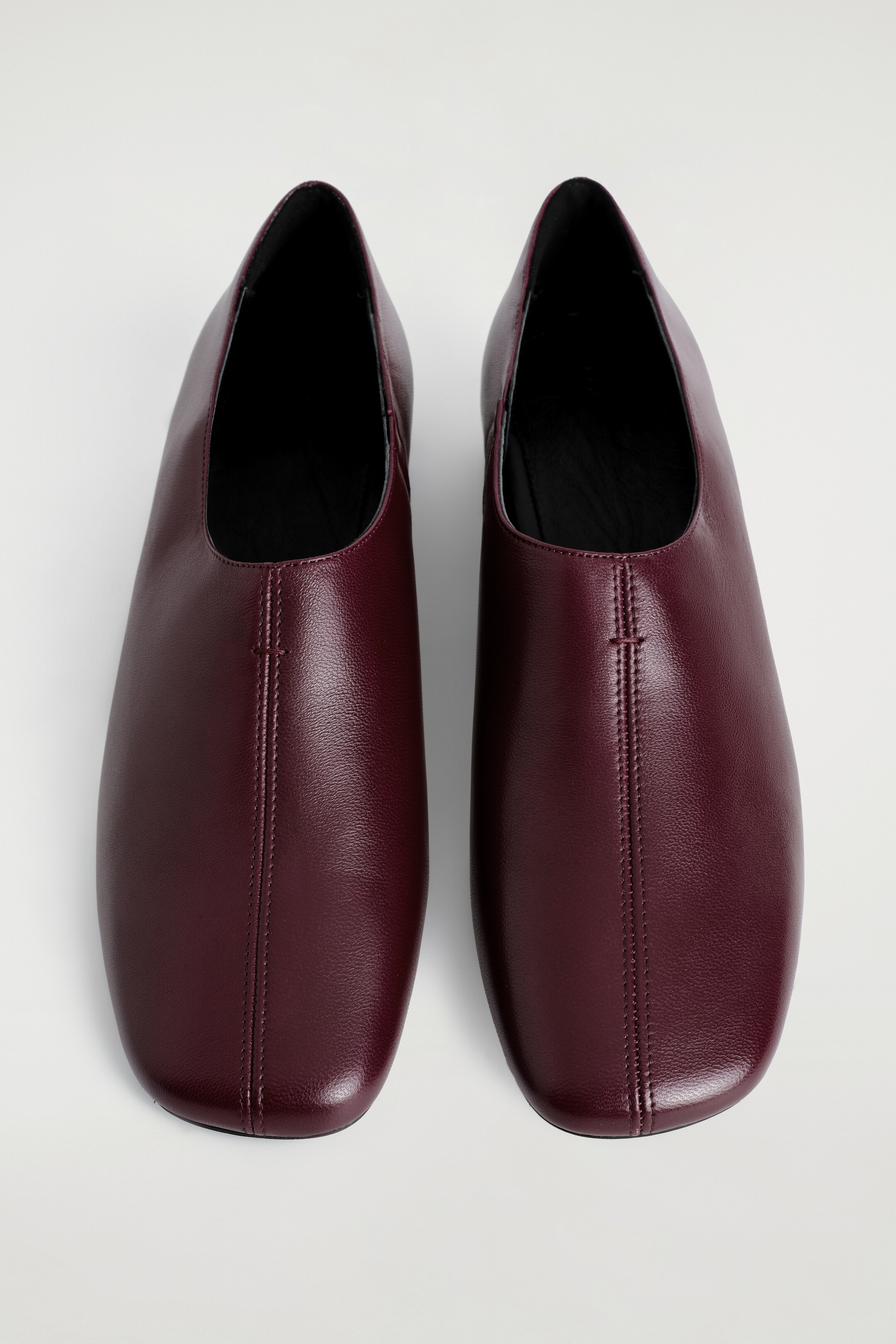 Zobraziť väčší obrázok: KOŽENÉ TOPÁNKY NA PODPÄTKU SO ŠTVORCOVOU ŠPIČKOU - DARK RED - ŽENY | H&M SK 6