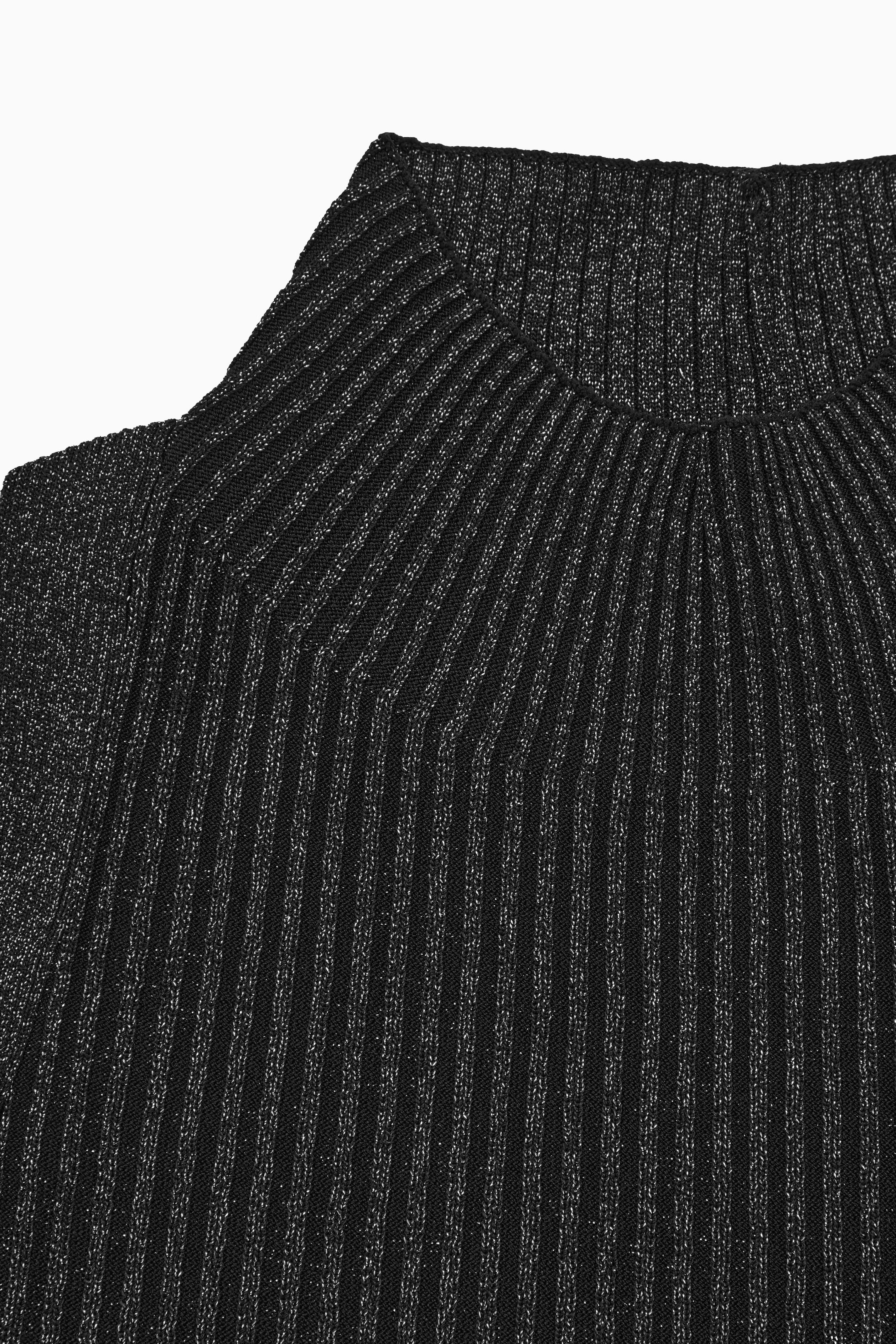 StillMedia/DescriptiveDetail