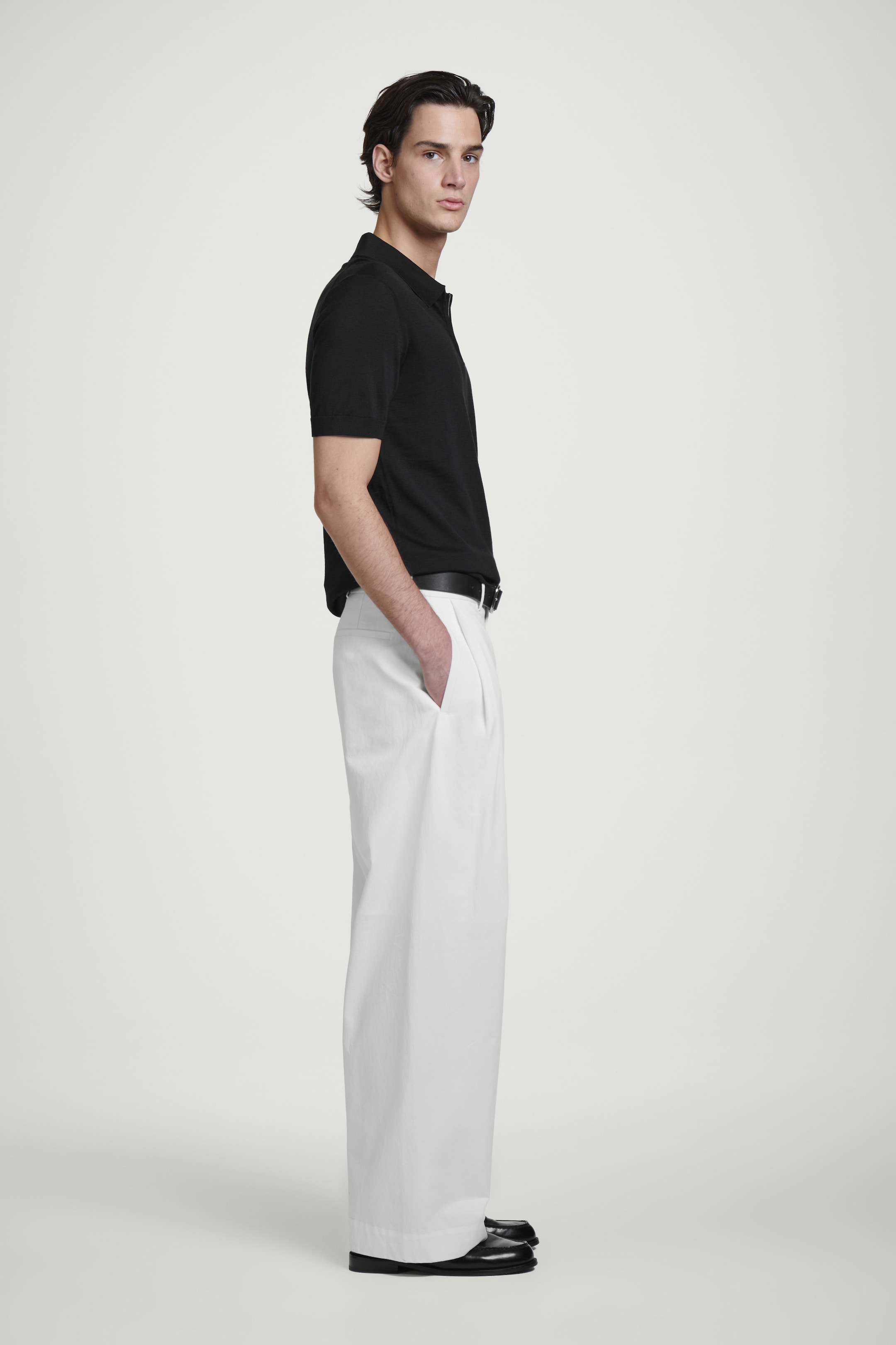 Ingrandisci l'immagine: SLIM KNITTED SILK ZIP-UP POLO SHIRT - BLACK - UOMO | H&M CH 4