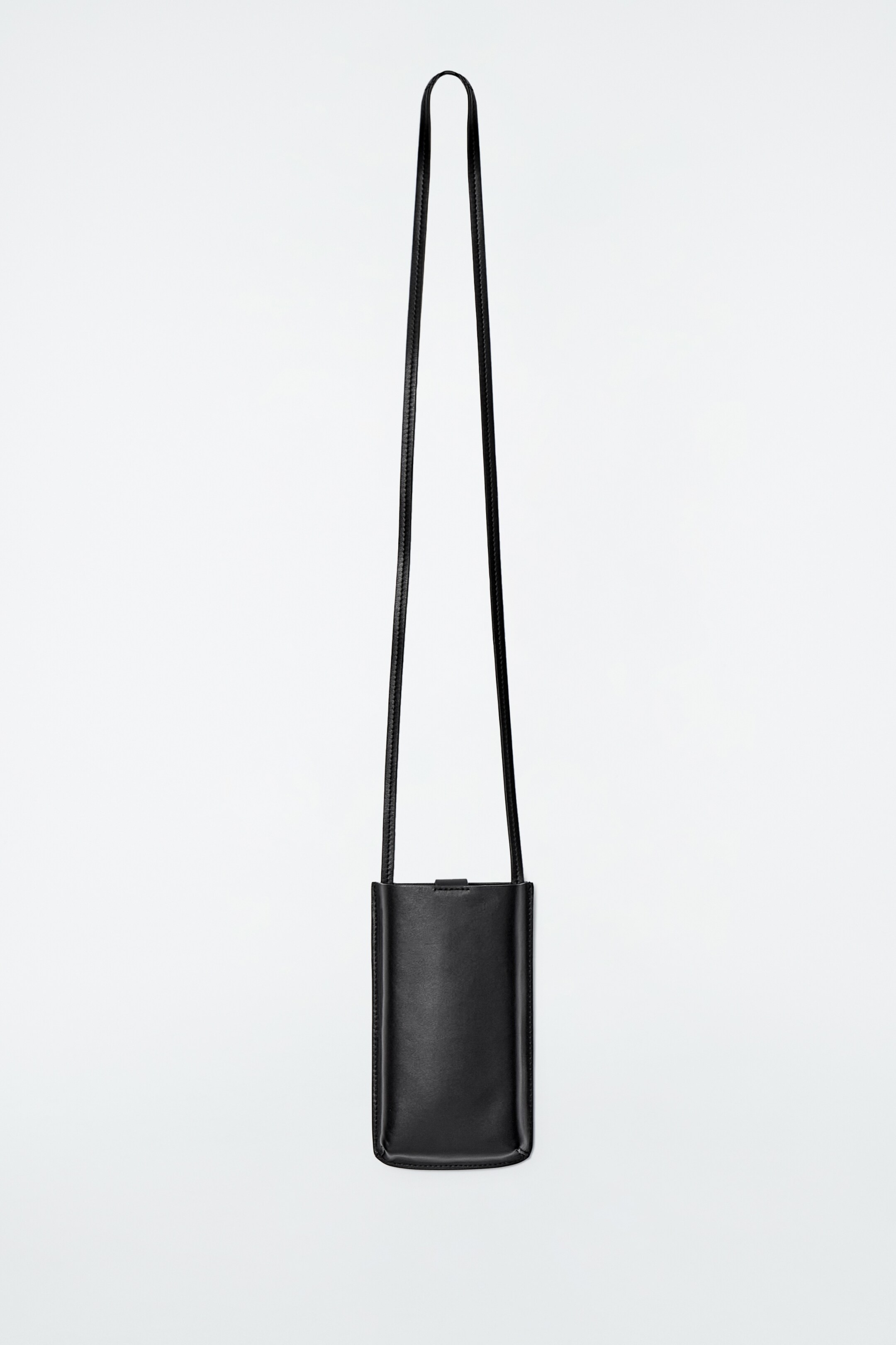 Visa större bild: CROSSBODY MOBILVÄSKA I LÄDER - SVART - DAM | H&M SE 2
