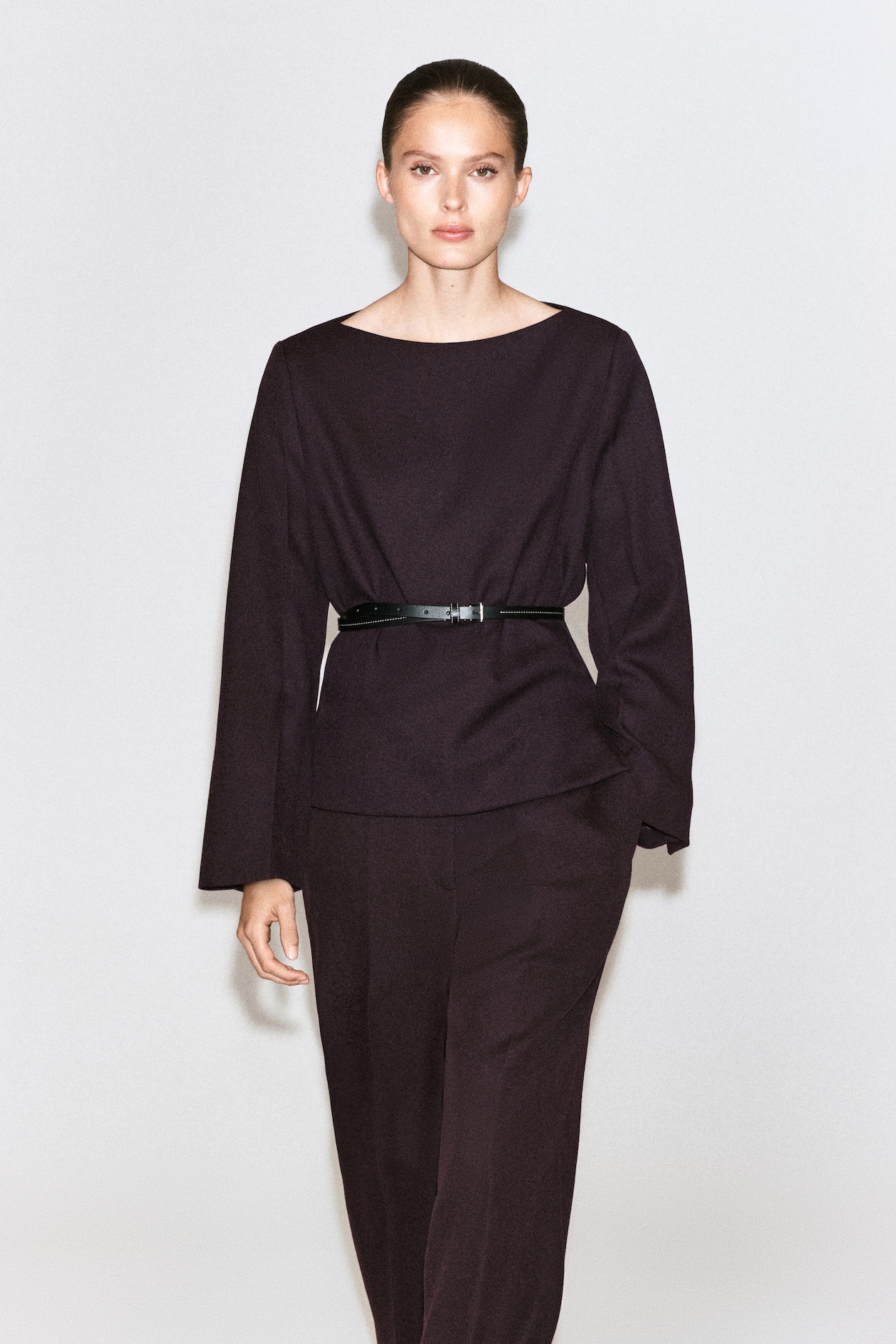 TAILORED WOOL BOAT-NECK TOP — UMBER