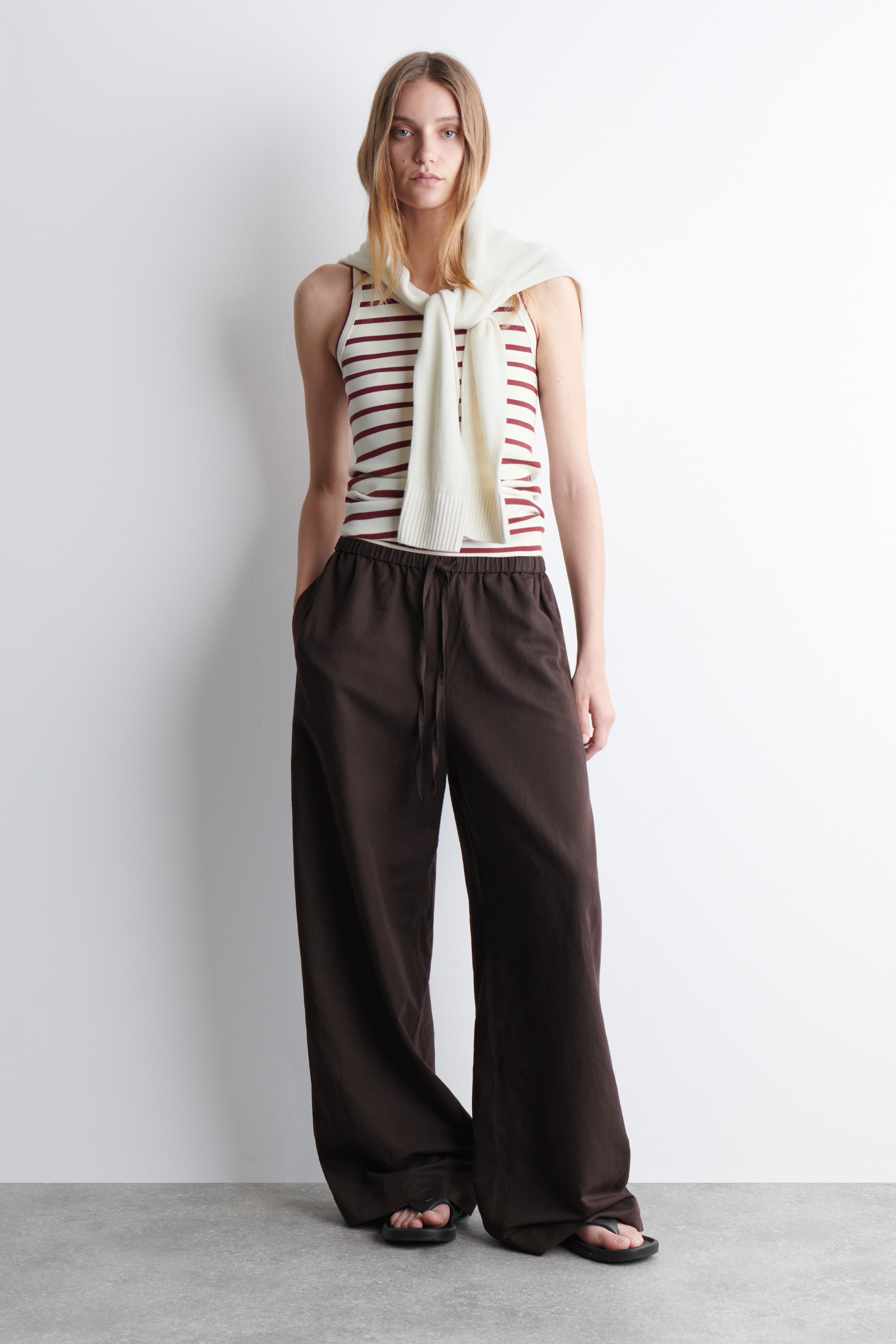View larger image: RIBBED TANK TOP - RED / WHITE / STRIPED - Ladies | H&M GB 3