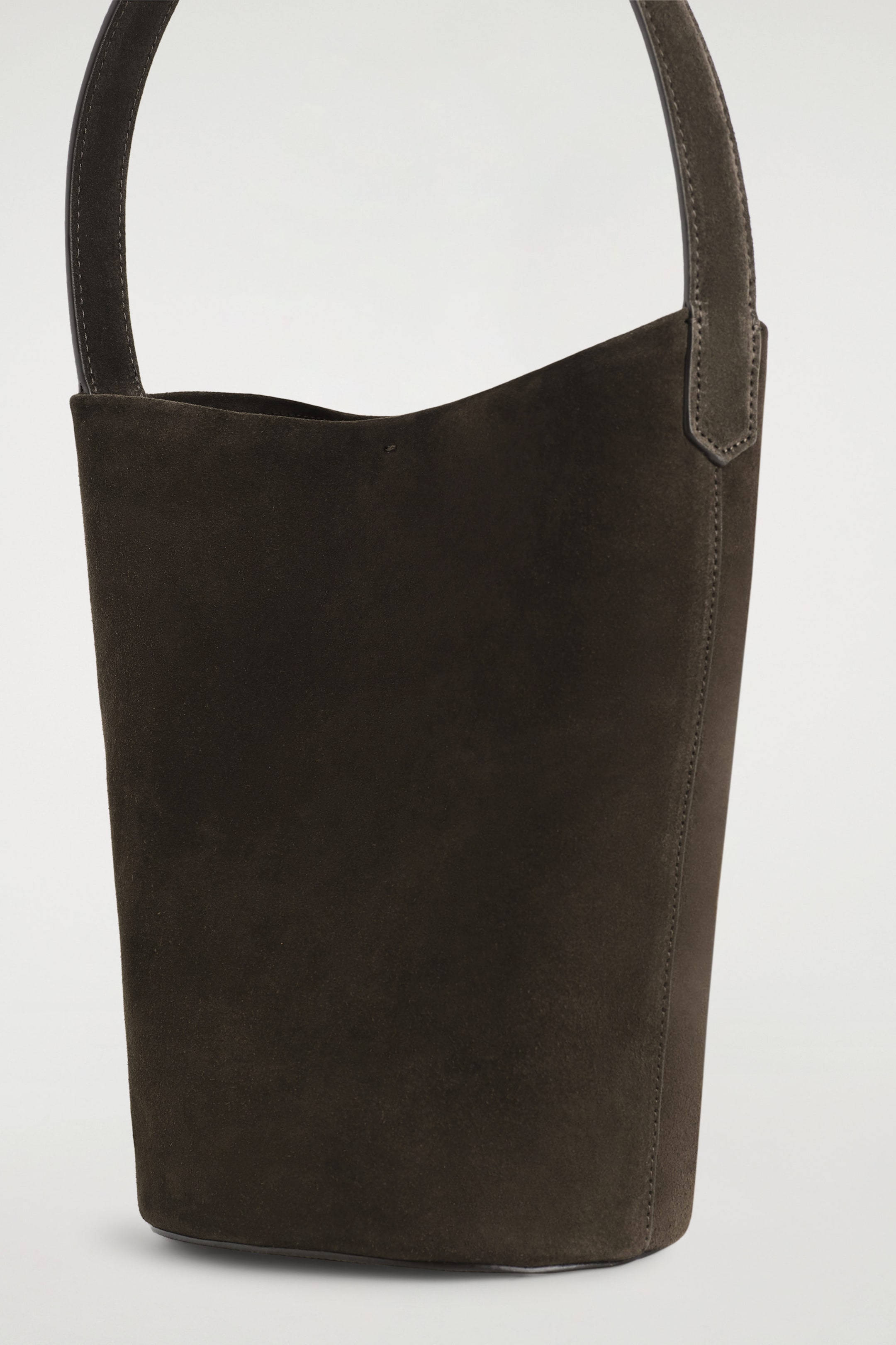 PARADIGM MINI TOTEBAG - MOCKA - MÖRKBRUN | COS