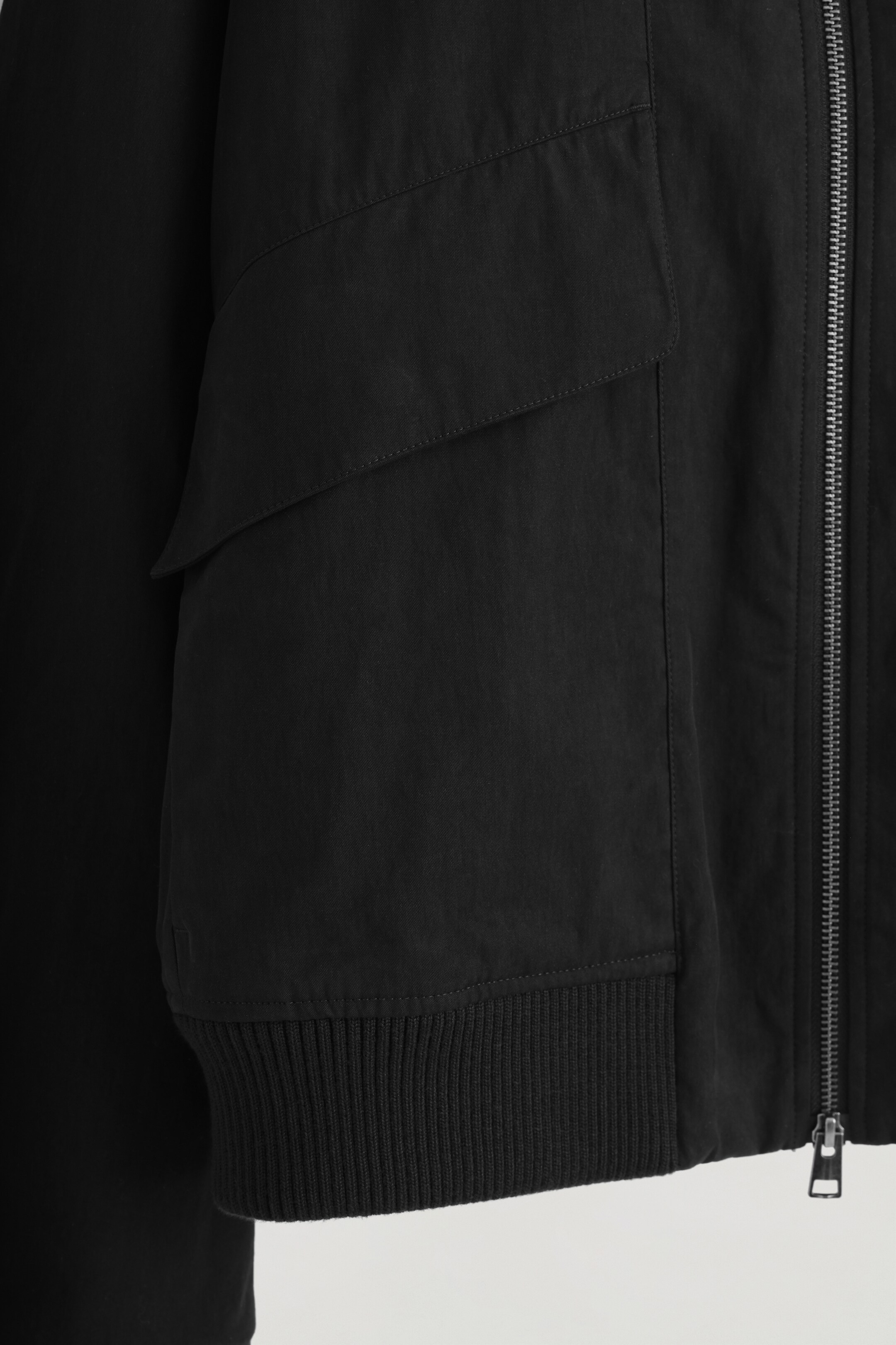 Visualizza immagine più grande: GIACCA DA AVIATORE IN COTONE IMBOTTITO - NERO - UOMO | H&M IT 7
