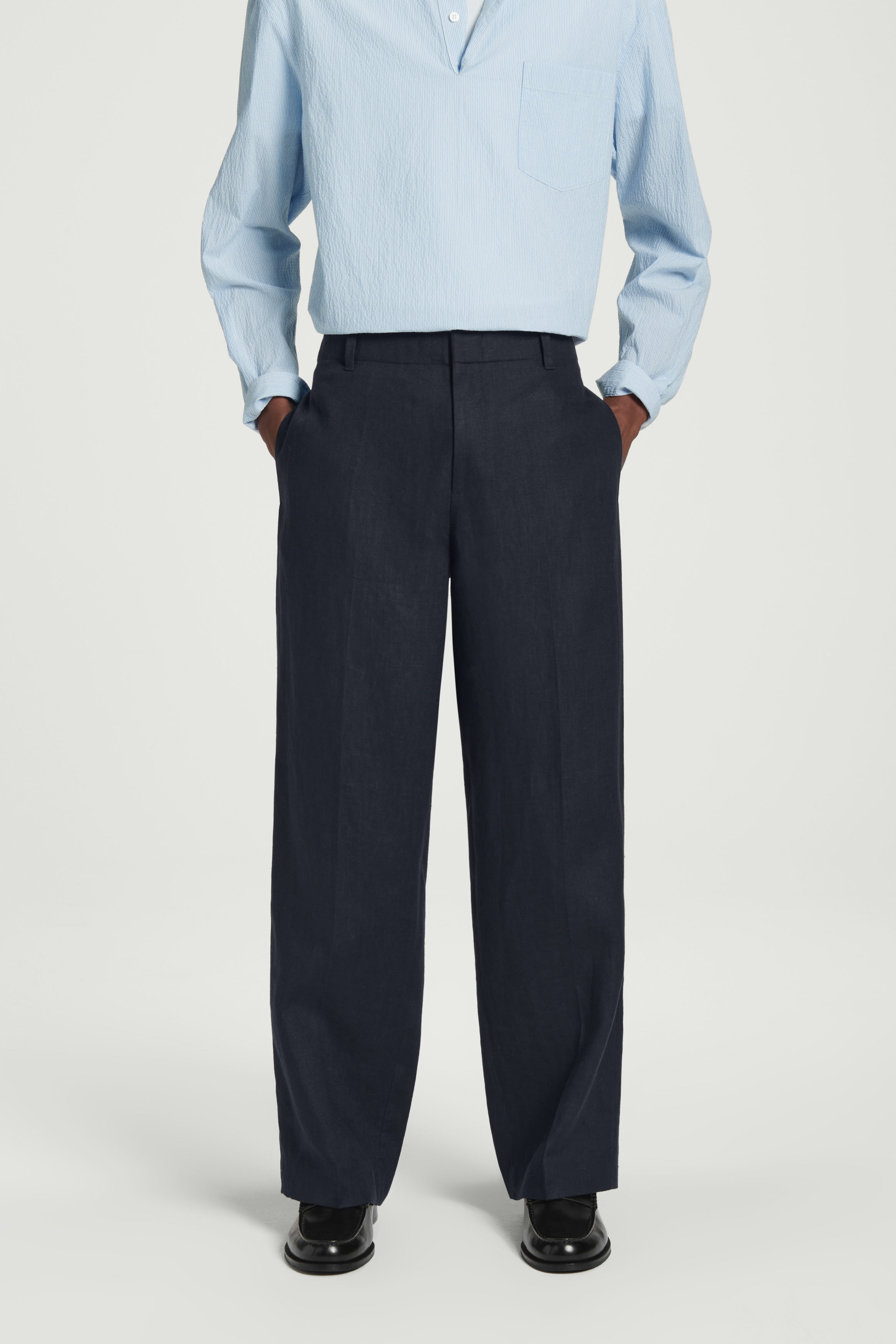 COS  LINEN TROUSERS リネンパンツ ELASTICATED LINEN STRAIGHT-LEG PANTS - NAVY | COS