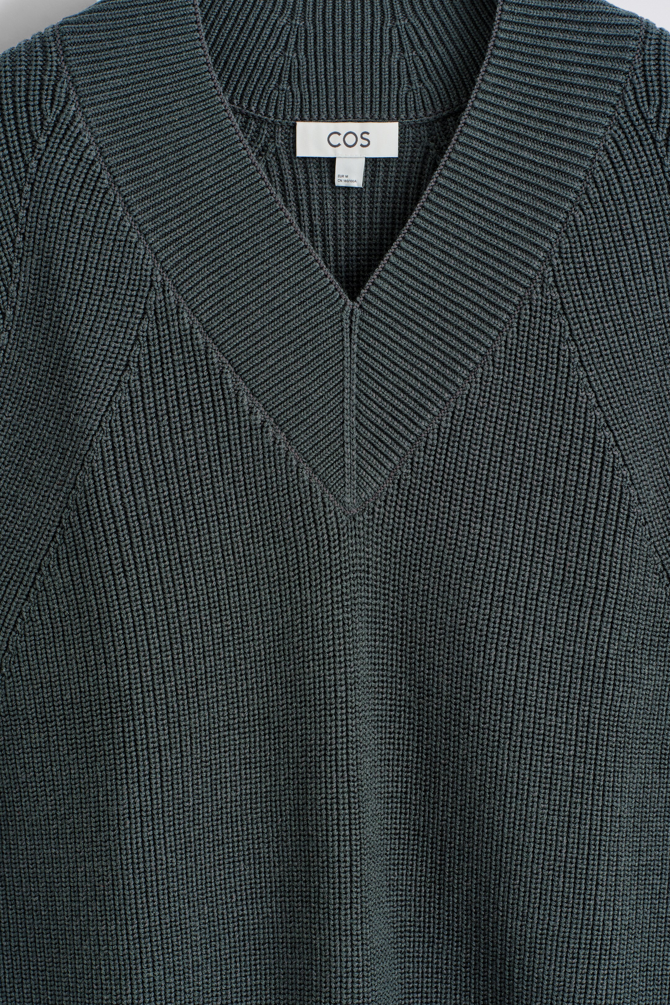 Ingrandisci l'immagine: RIBBED WOOL V-NECK VEST - GREY - UOMO | H&M CH 7