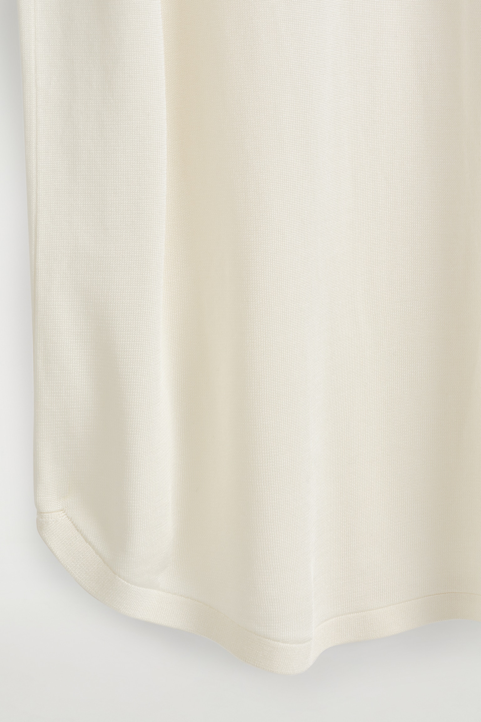 RUND GESCHNITTENES STRICKKLEID - WEISS/SCHWARZ - 3
