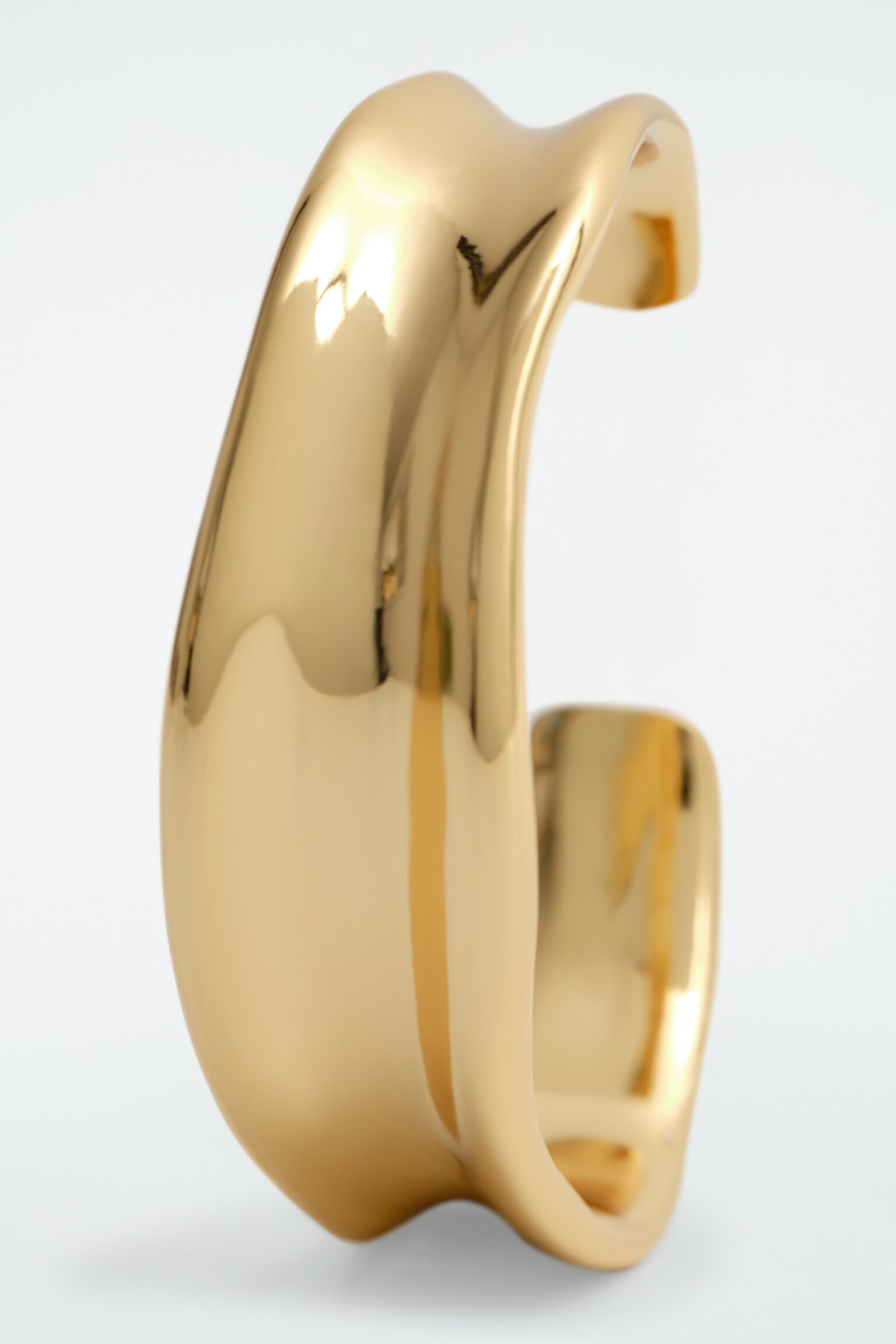 BRAZALETE ESCULPIDO DELGADO - DORADO/PLATEADO - 4