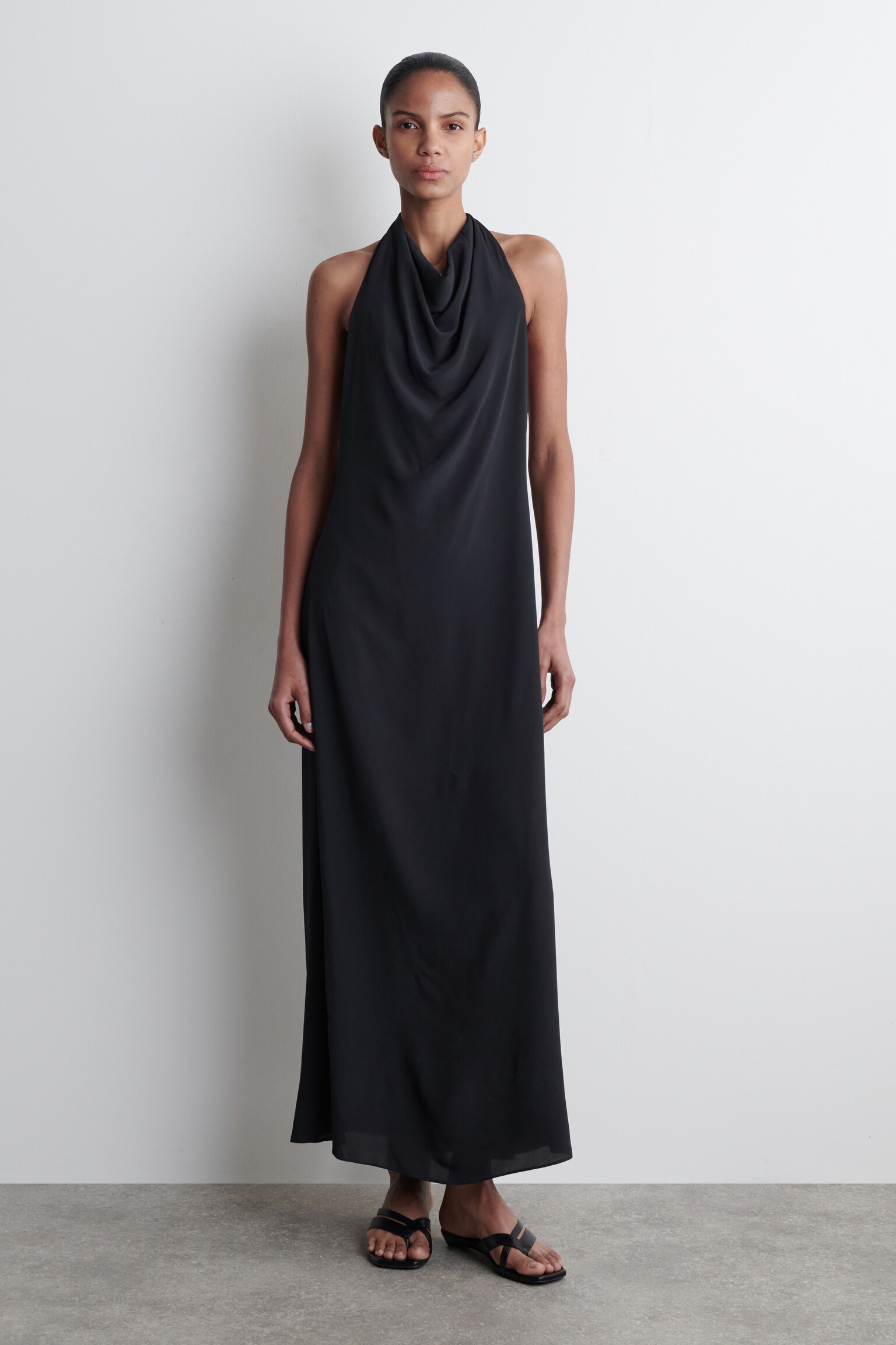 ROBE LONGUE À COL BÉNITIER - BLEU MARINE