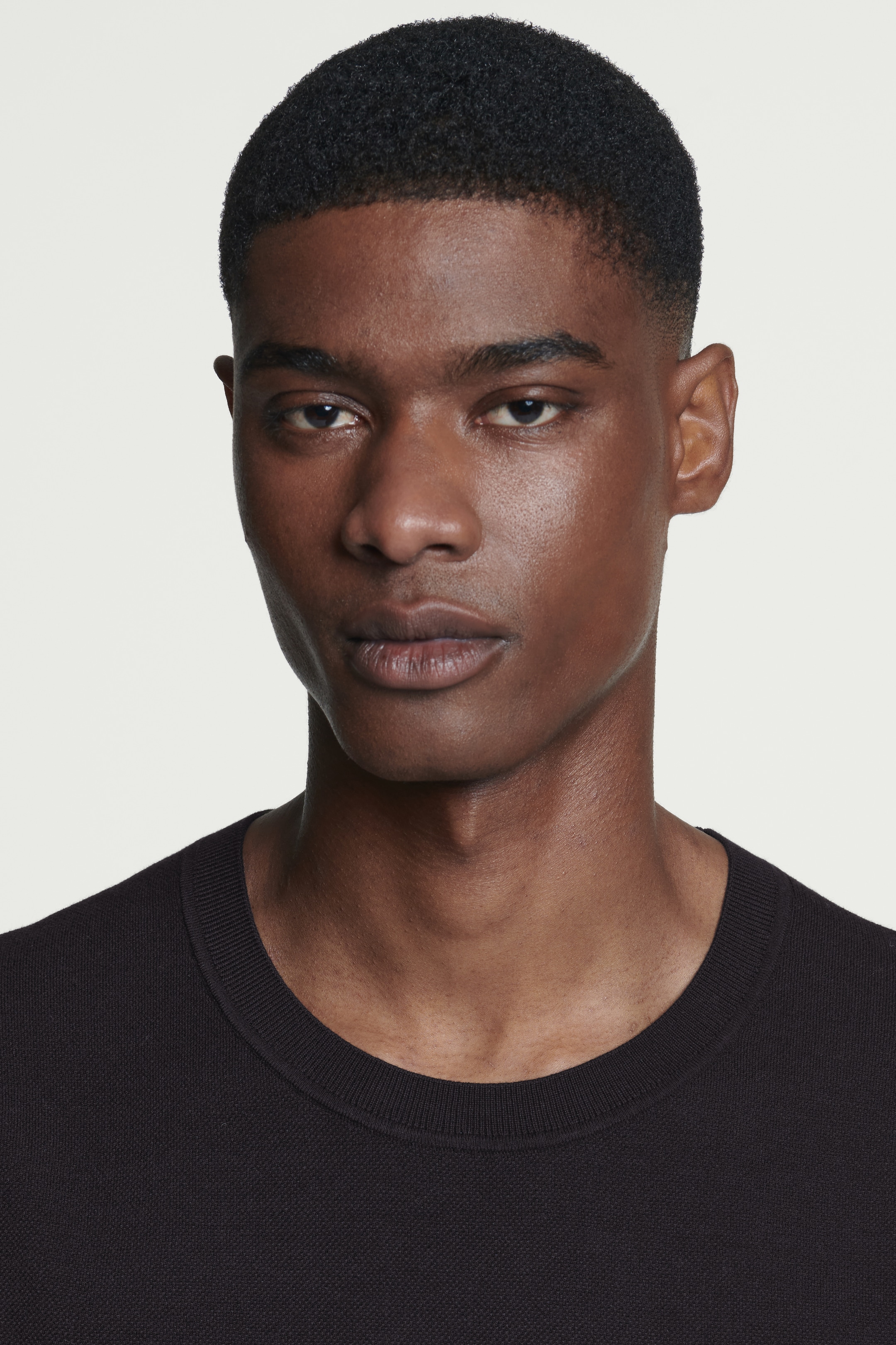 Visa större bild: DUBBELSIDIGT STICKAT LINNE - MARINBLÅ - HERR | H&M SE 5