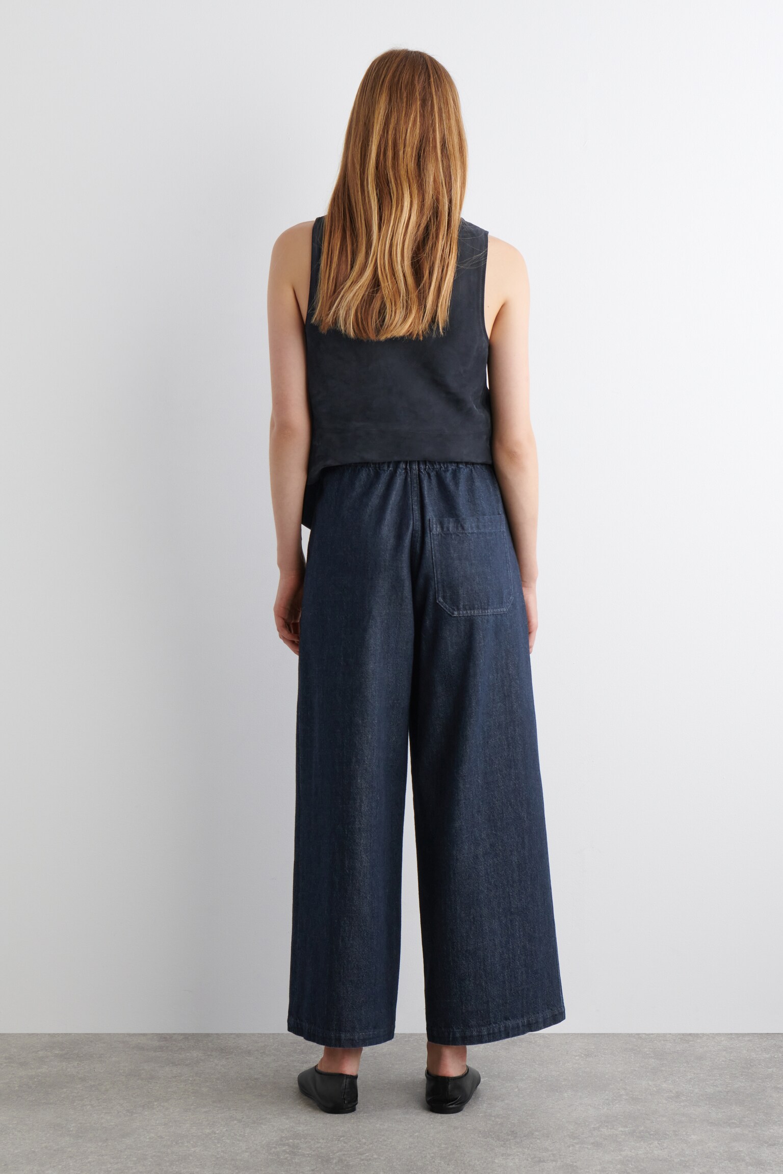 VERKÜRZTE HOSE AUS DENIM MIT WEITEM BEIN - Dunkelblau/ECRU - 5