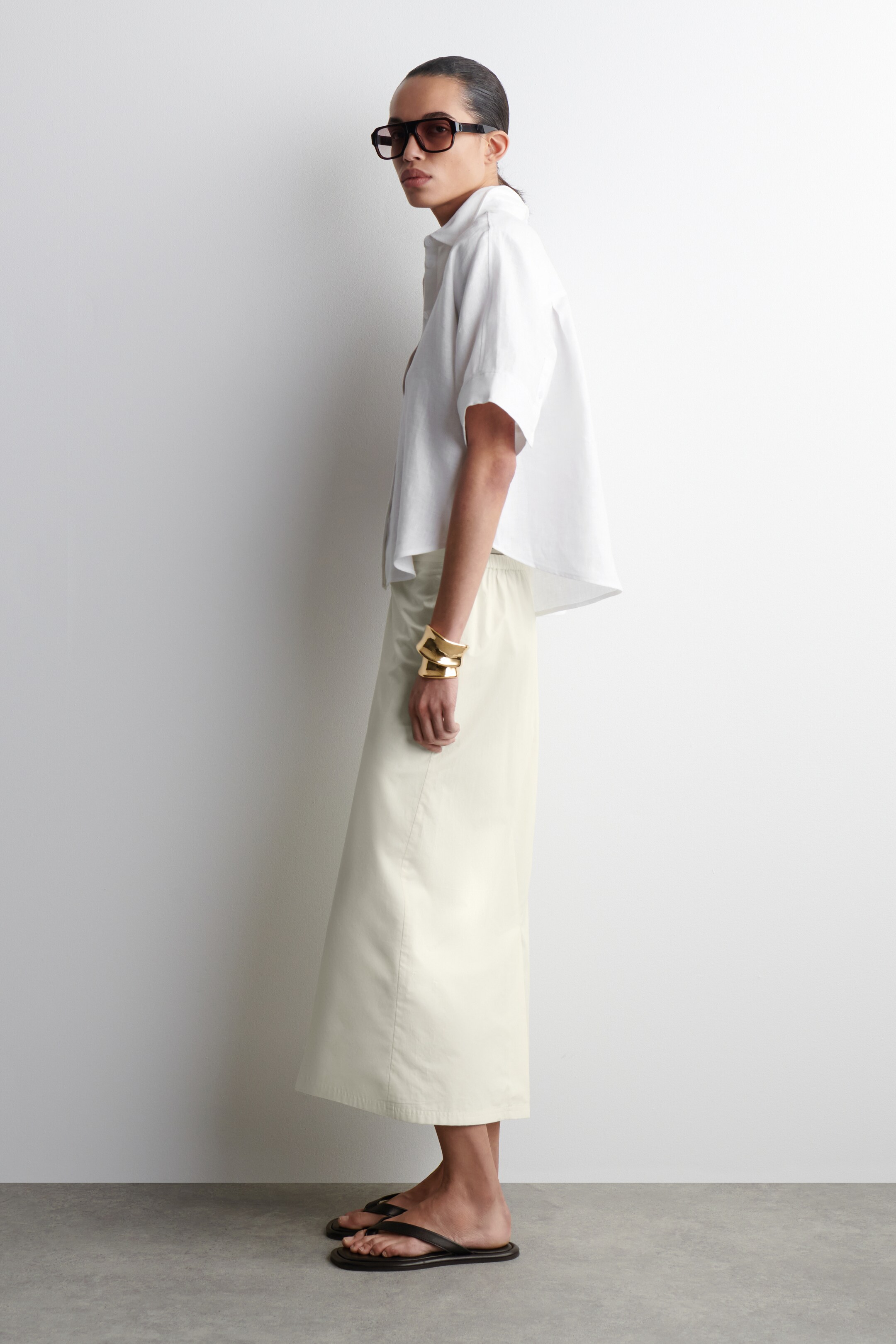 View larger image: BOXY SHORT-SLEEVED LINEN SHIRT - WHITE - Ladies | H&M GB 5