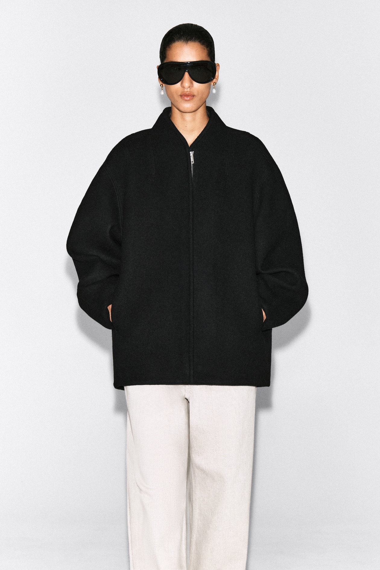 SCULPTED WOOL-BLEND ZIP-UP JACKET — BLACK