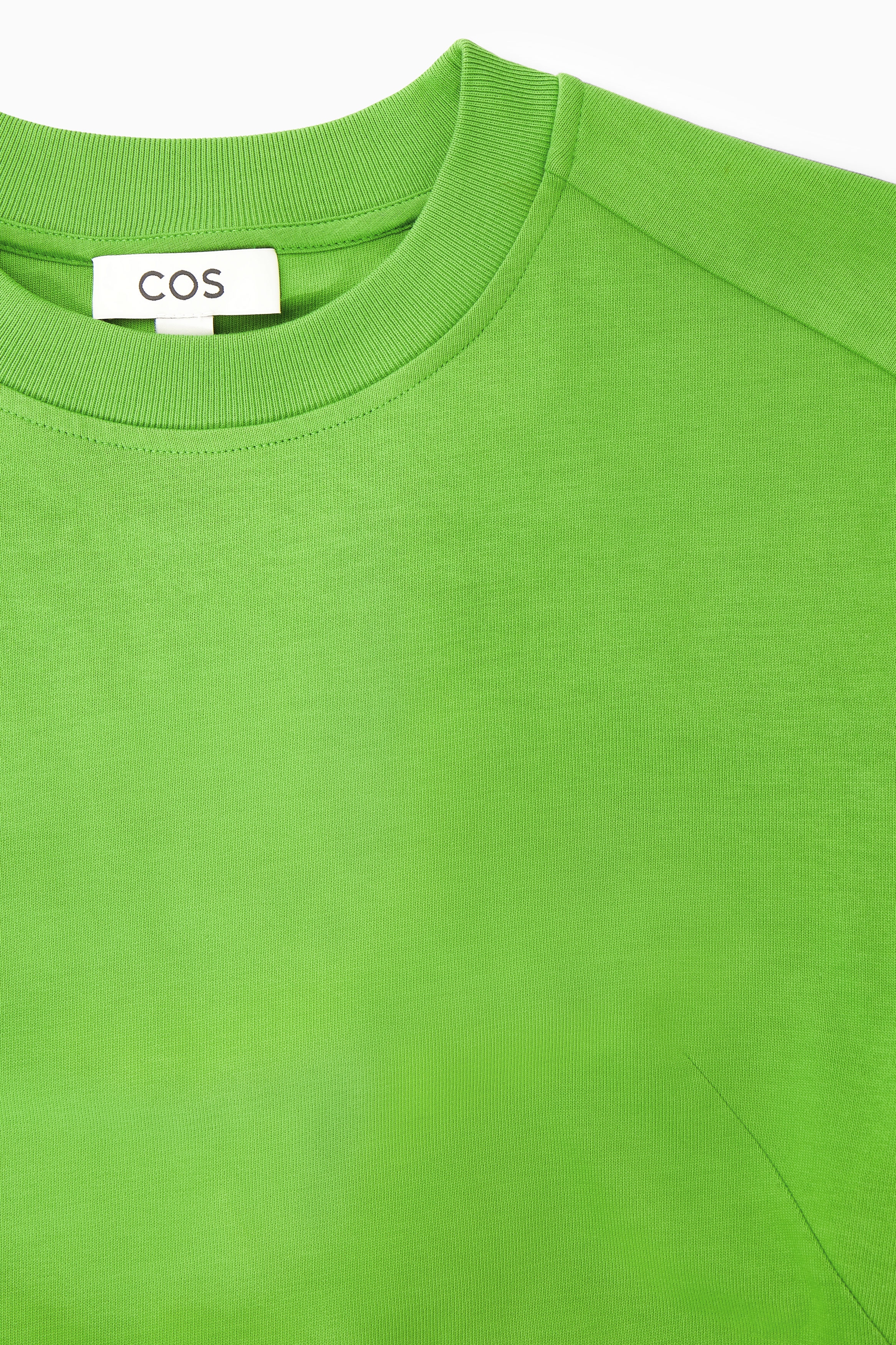 SLIM WAISTED T-SHIRT - GREEN | COS