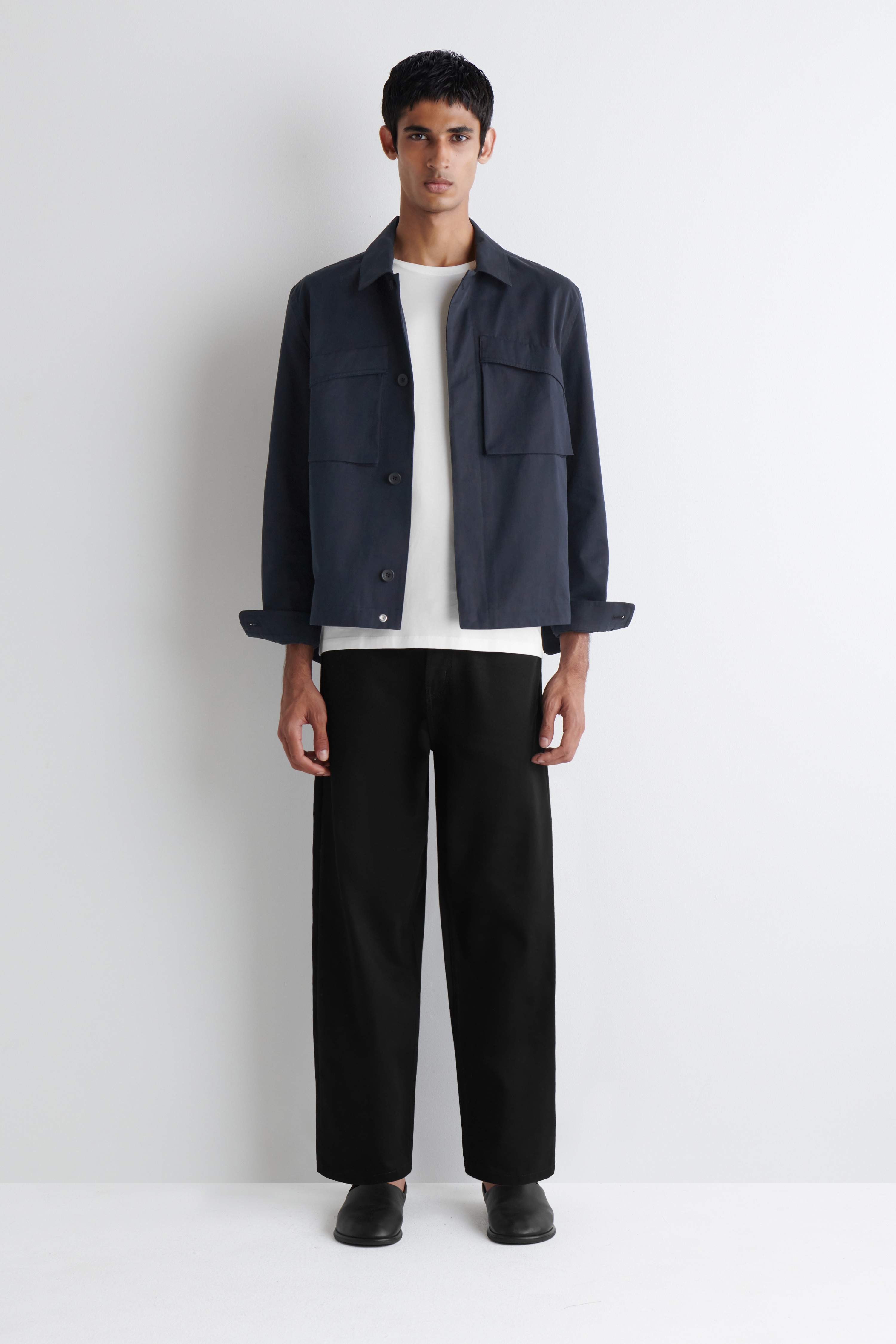 DOME JEANS MED RAKA BEN - SVART/MÖRKGRÅ/MÖRKBLÅ