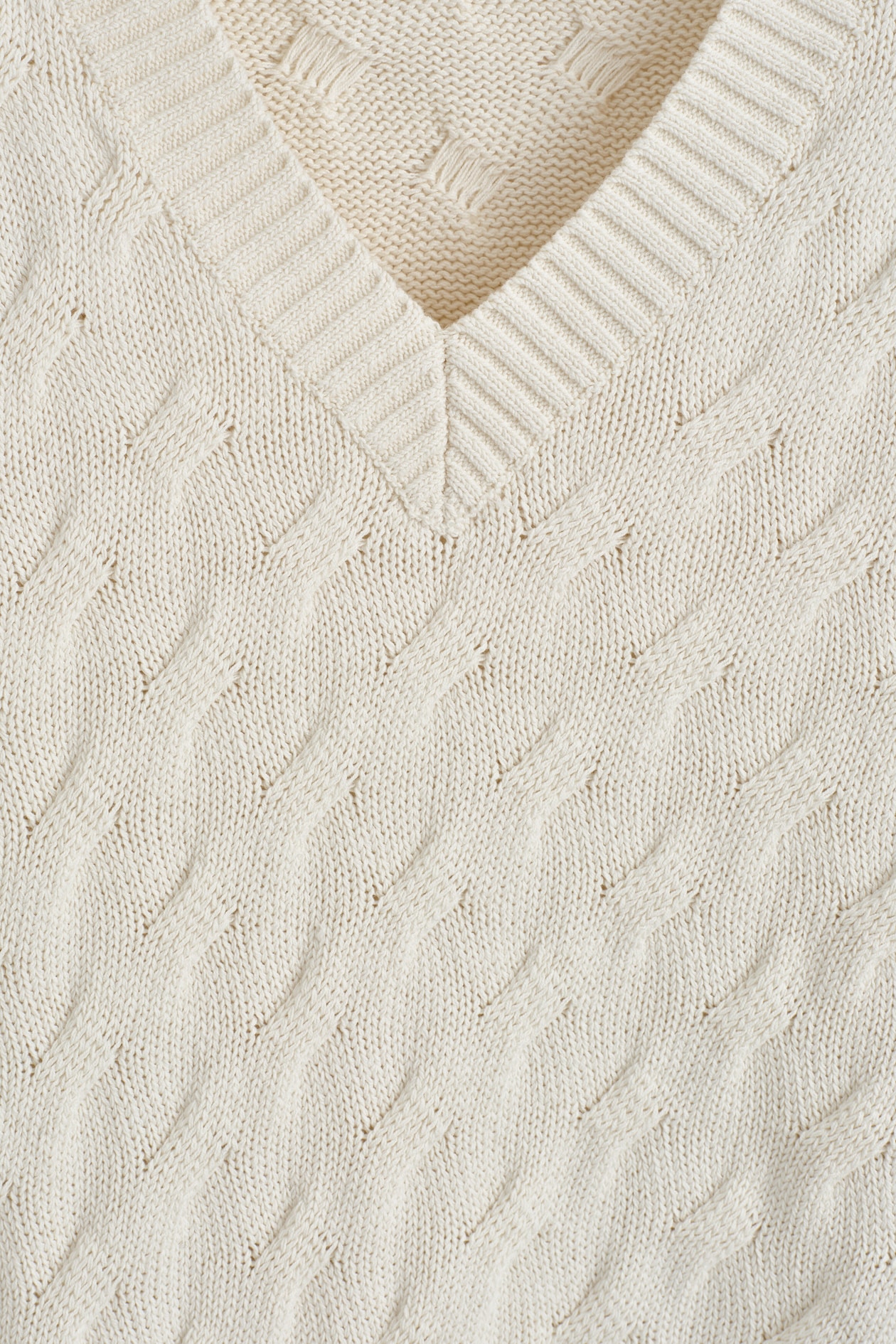 CABLE-KNIT COTTON-SILK V-NECK SWEATER — OFF-WHITE