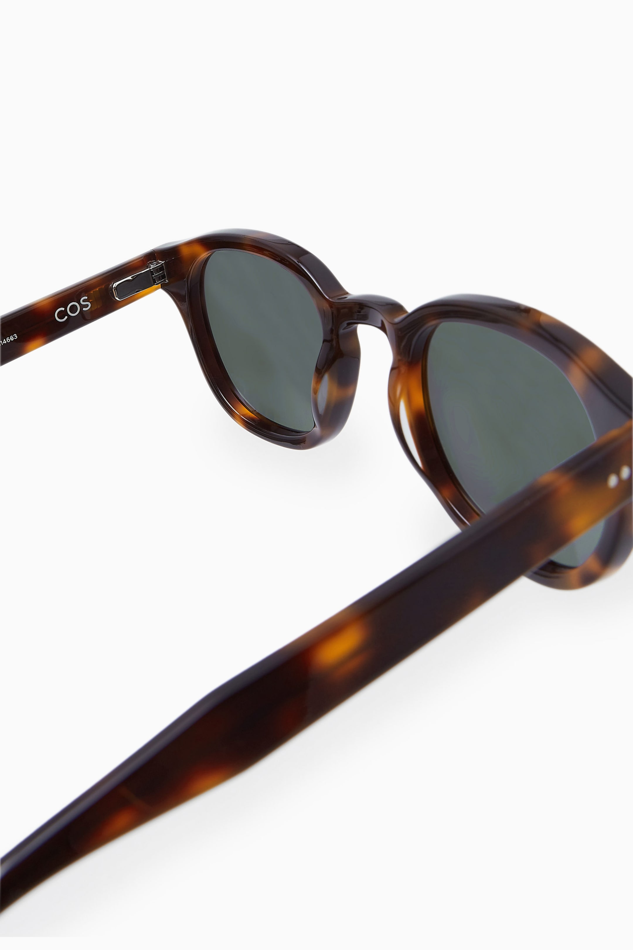 StillMedia/DescriptiveStillLife