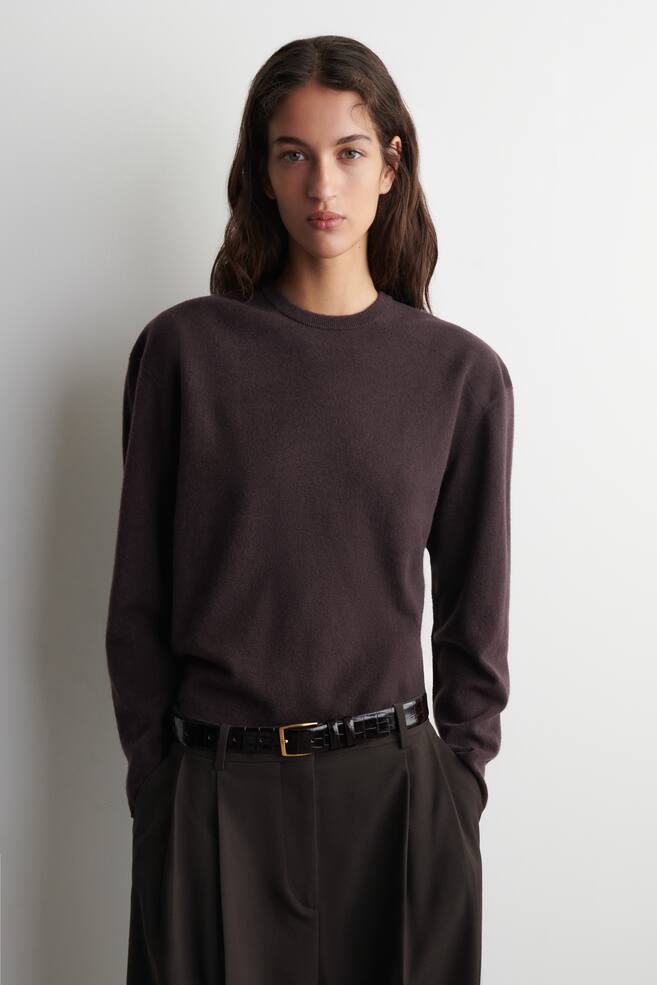 MAGLIONE GIROCOLLO IN LANA MERINO - MARRONE SCURO - 1