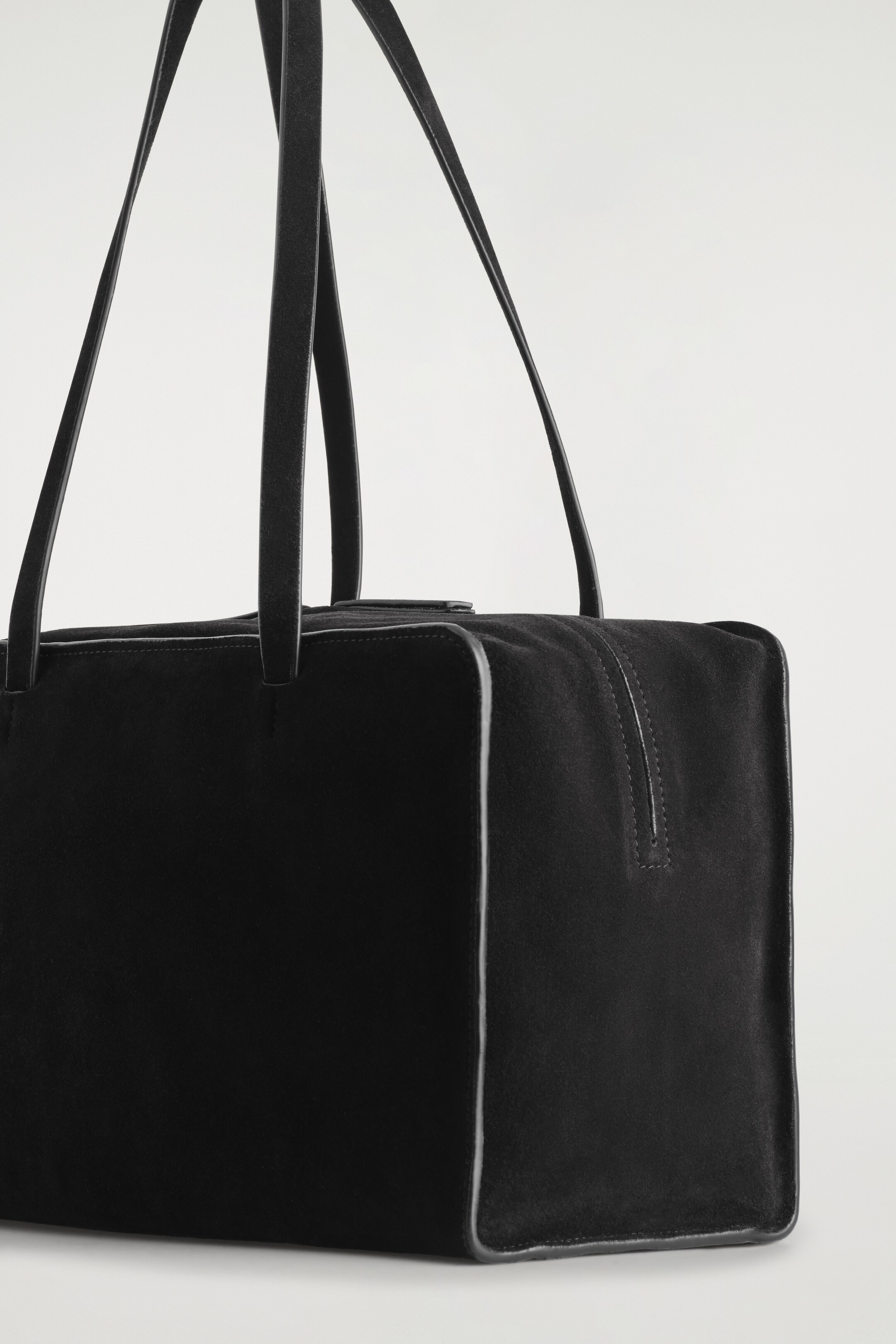 Zobraziť väčší obrázok: MARAIS BOWLING BAG - SEMIŠ - ČIERNA - ŽENY | H&M SK 4