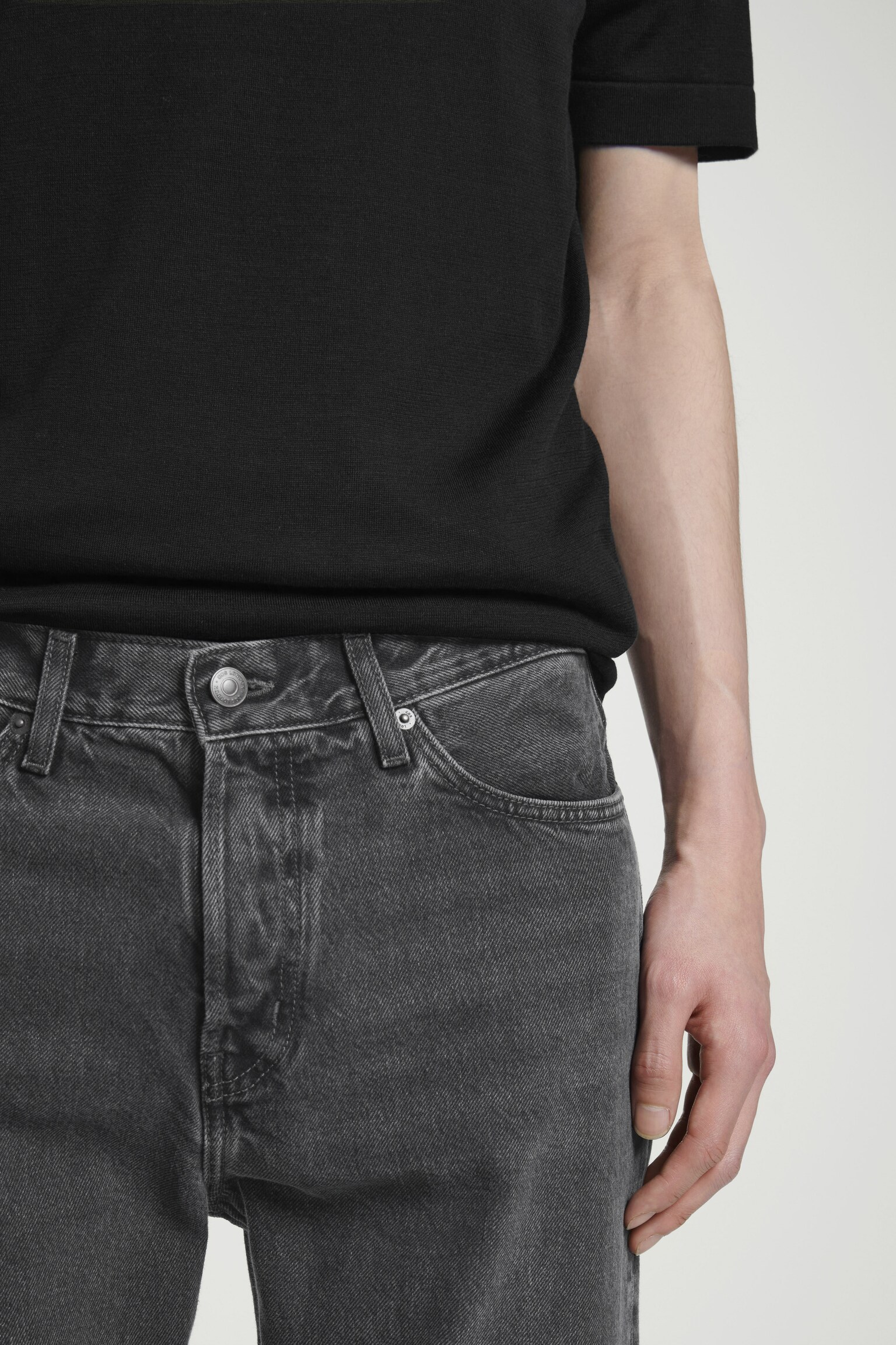 PILLAR TAPERED JEANS - NEGRO DESTEÑIDO - 3