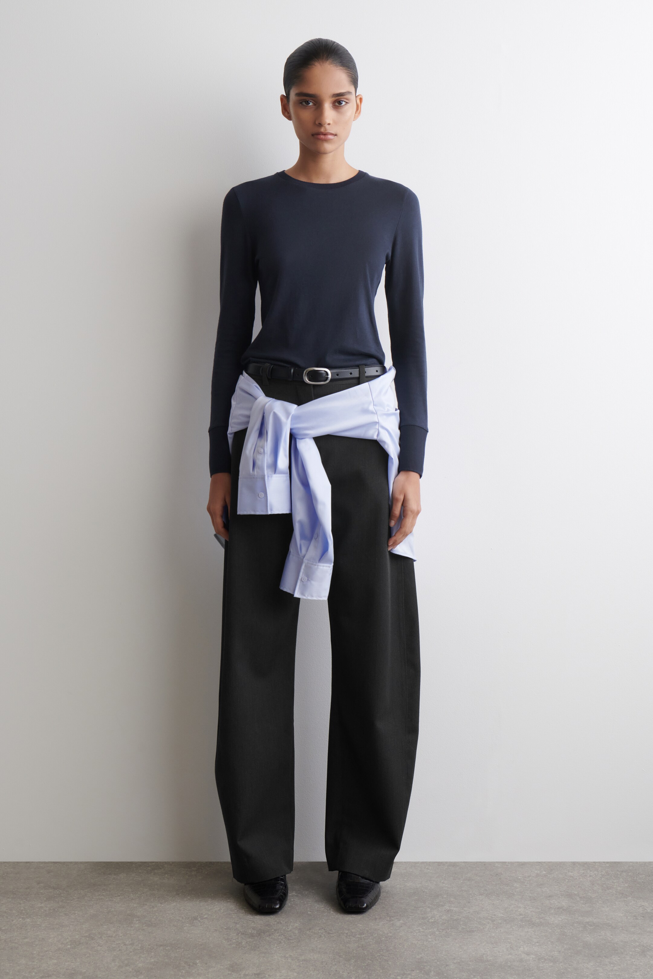 Zobraziť väčší obrázok: TOP S DLHÝMI RUKÁVMI Z BAVLNENÉHO JERSEY - DARK BLUE - ŽENY | H&M SK 2