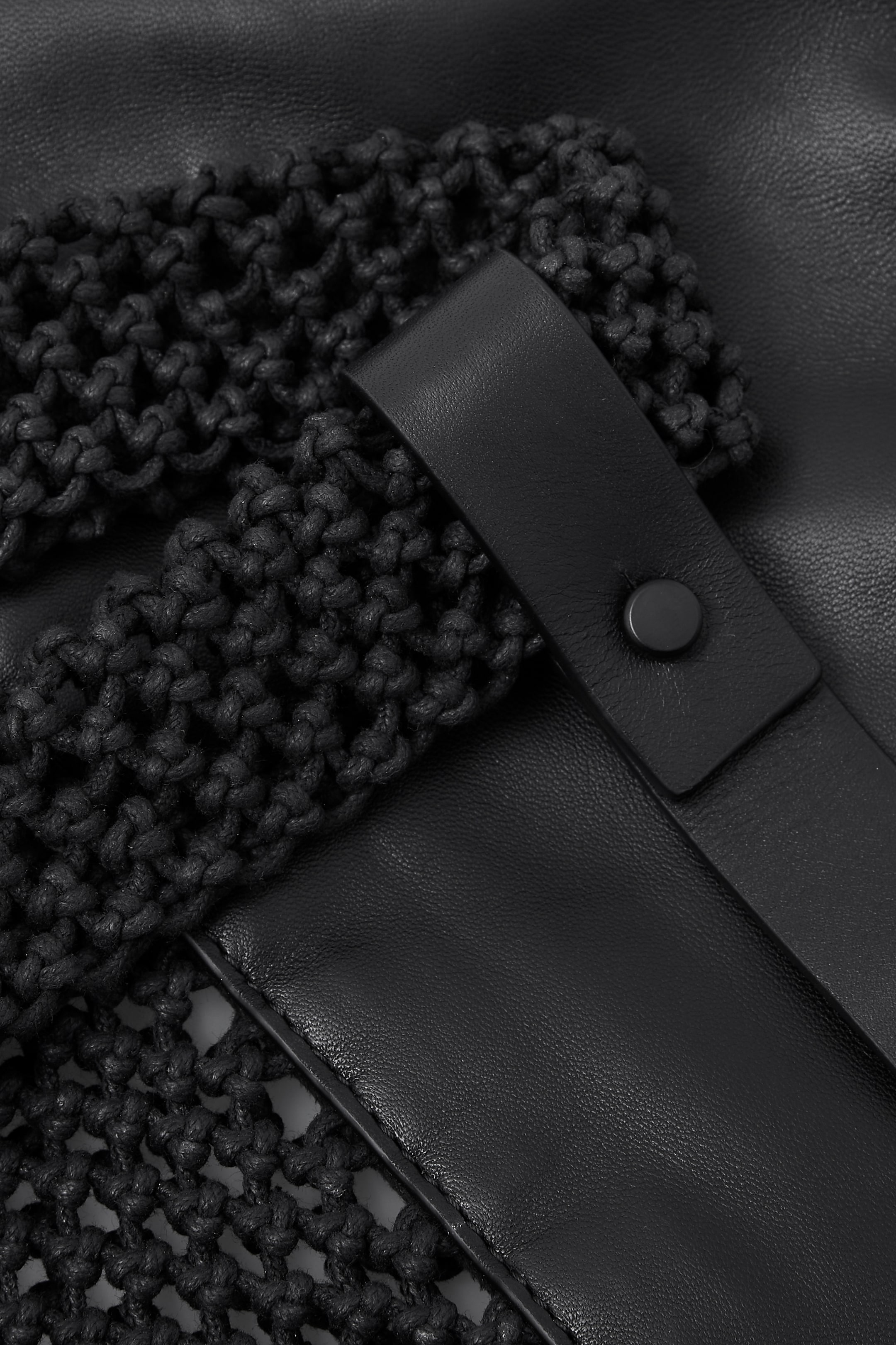 Ingrandisci l'immagine: HAND-WOVEN TOTE BAG - LEATHER - BLACK - UOMO | H&M CH 5
