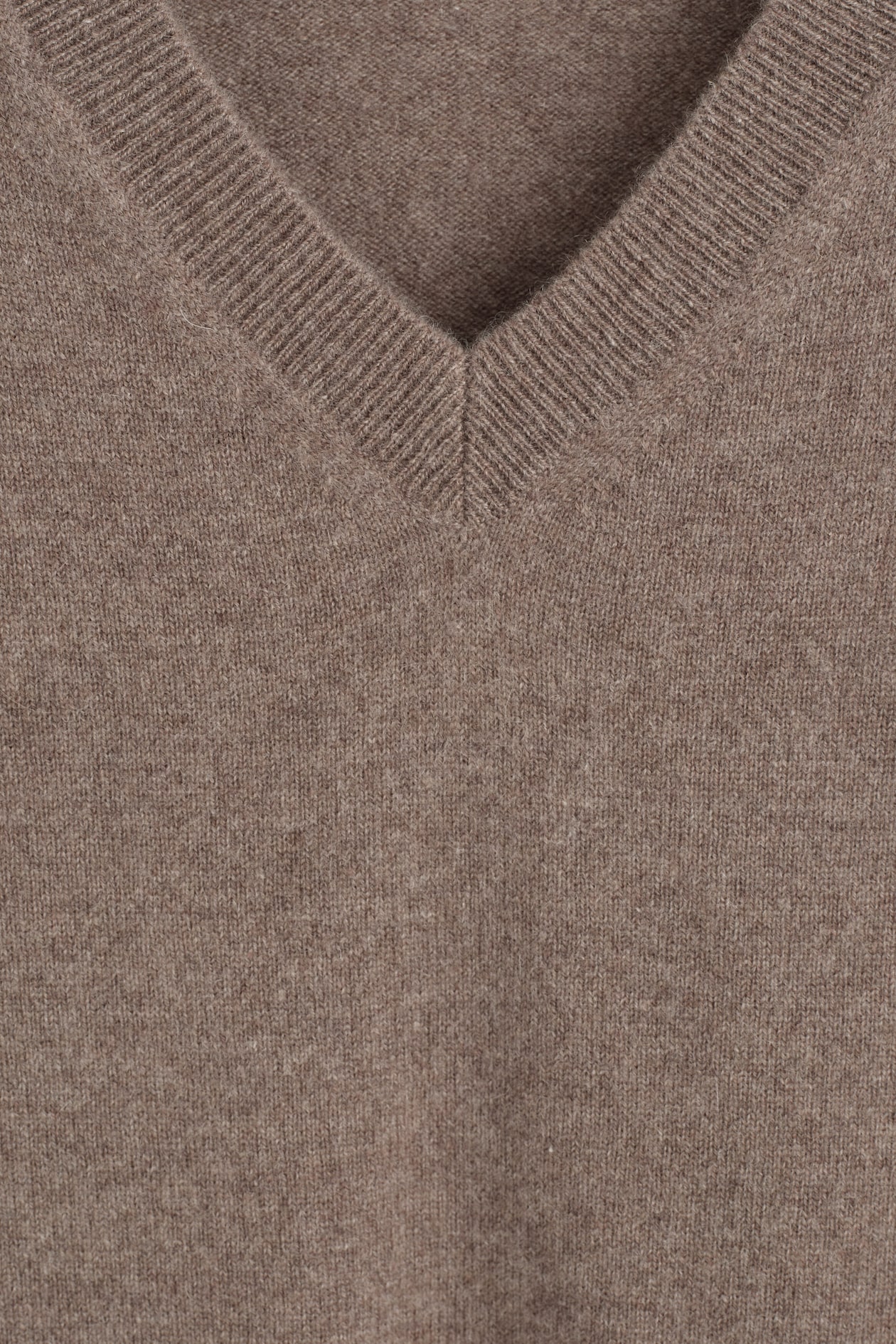 PURE CASHMERE V-NECK SWEATER — BEIGE / UNDYED
