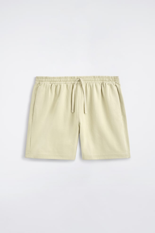 SHORTS AUS STÜCKGEWASCHENEM BAUMWOLLJERSEY - VERWASCHENES GRÜN - 1