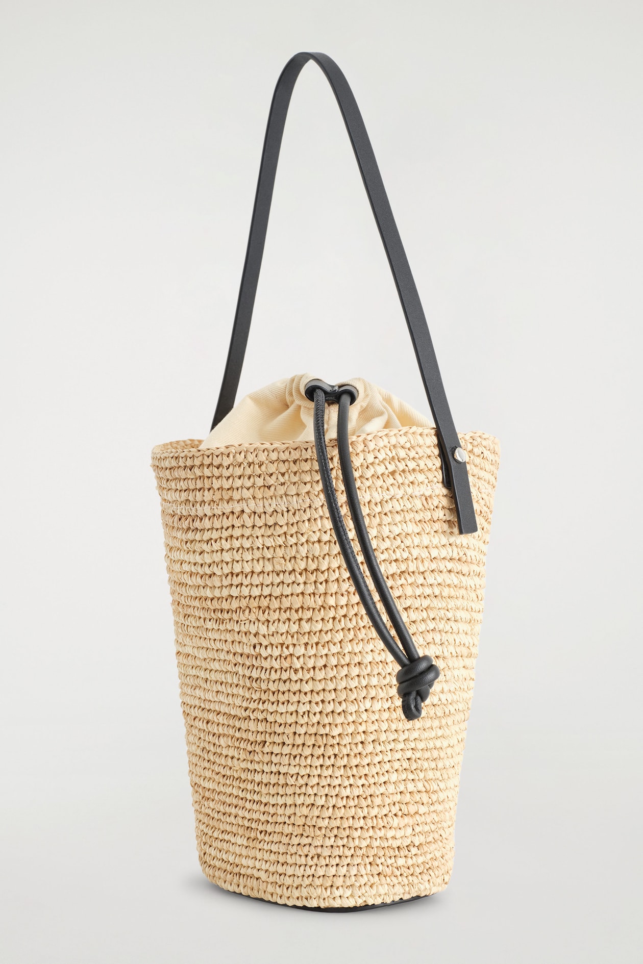 MINI BUCKET BAG - STRAW — BEIGE / BLACK