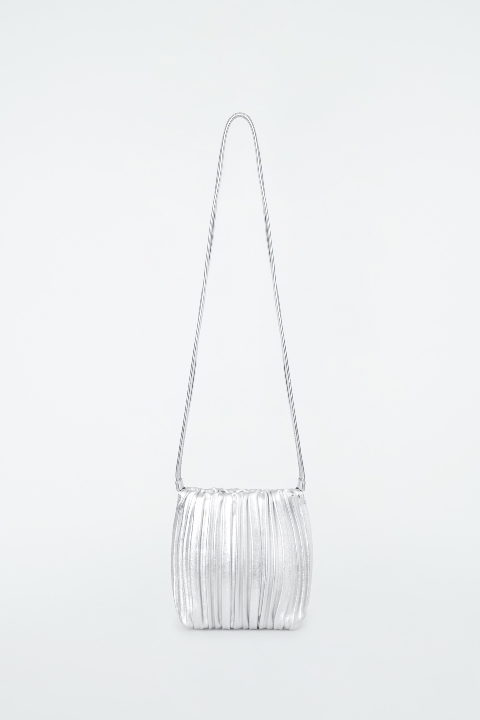 SCALLOP CROSSBODY BAG - LEATHER - SILVER/IVORY