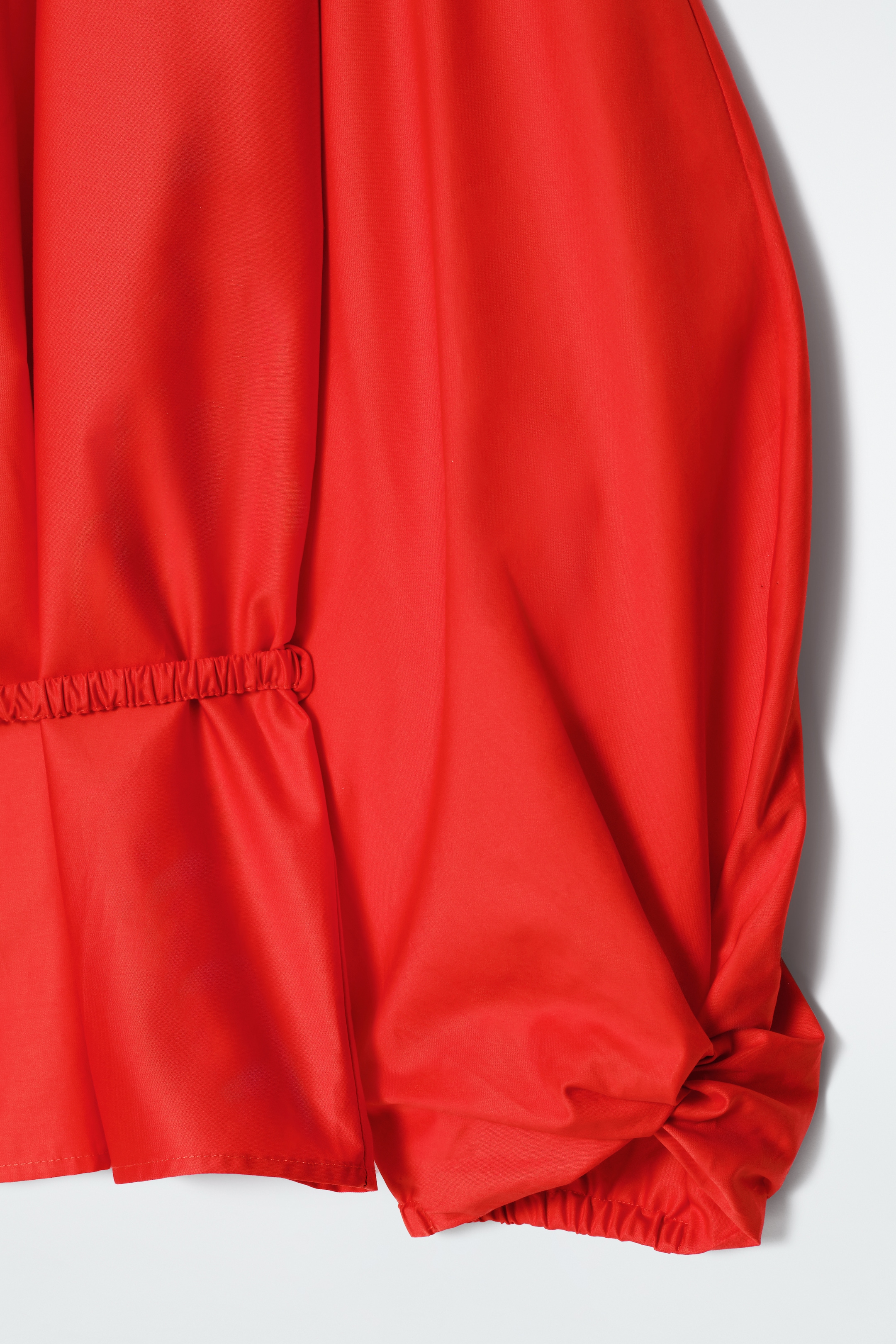 Se større billede: PEPLUMBLUSE MED SNØRE - RØD - DAME | H&M DK 8