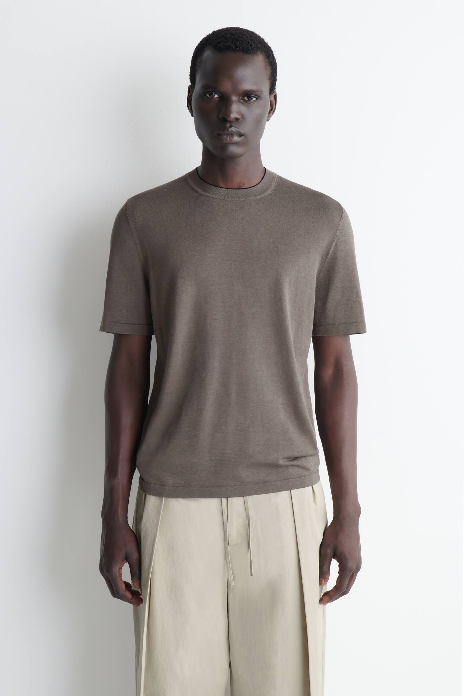 TRICOU DIN MĂTASE-BUMBAC CU MARGINE CONTRASTANTĂ - BEJ/BLEUMARIN - 1