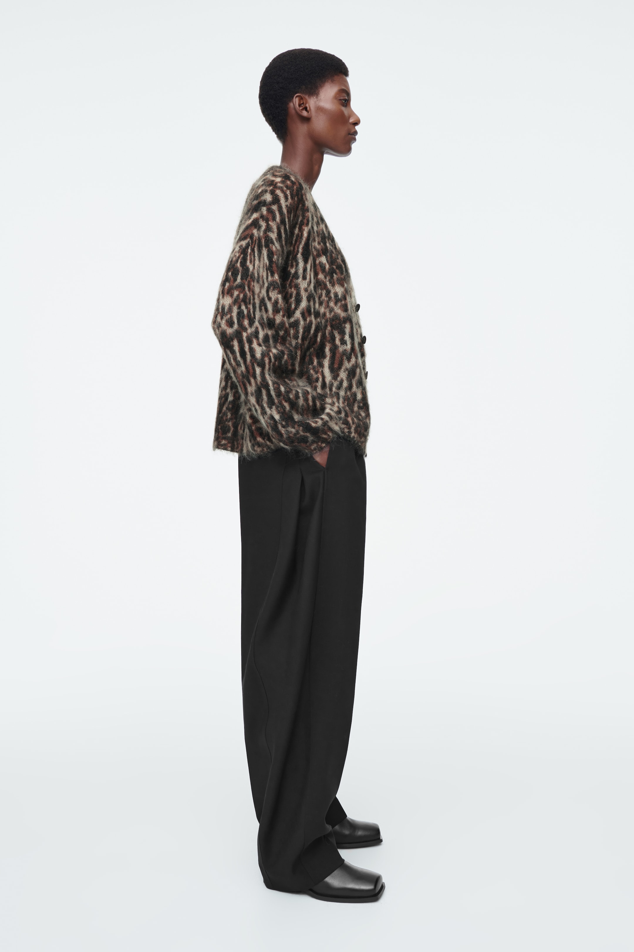 Größeres Bild ansehen: STRICKJACKE AUS MOHAIR-MIX MIT LEOPARDENMUSTER - LEOPARDENMUSTER - Ladies | H&M DE 3