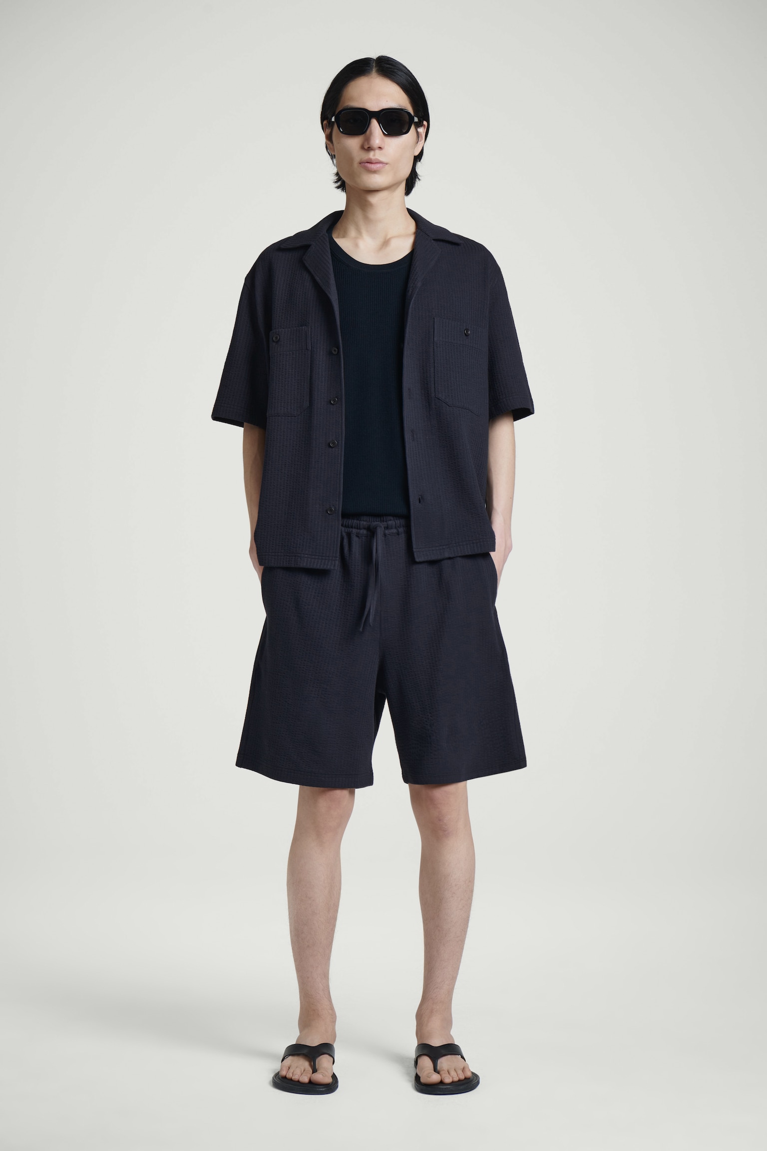 SHORT TAILLE AJUSTABLE EN CRÊPE - BLEU MARINE