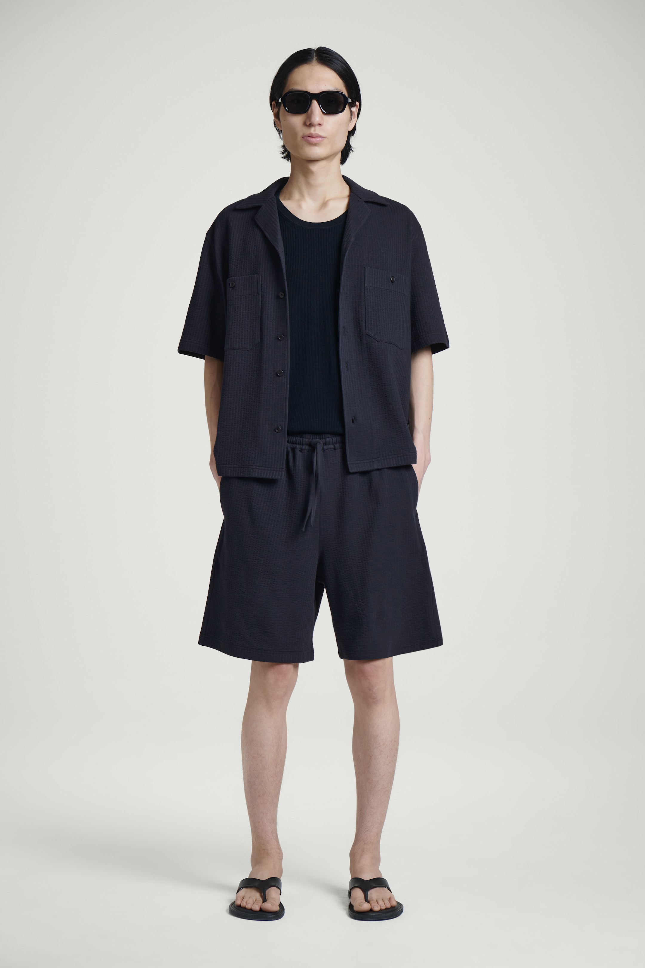 Grösseres Bild ansehen: SHORTS AUS SEERSUCKER MIT KORDELZUGBUND - NAVYBLAU - HERREN | H&M CH 1