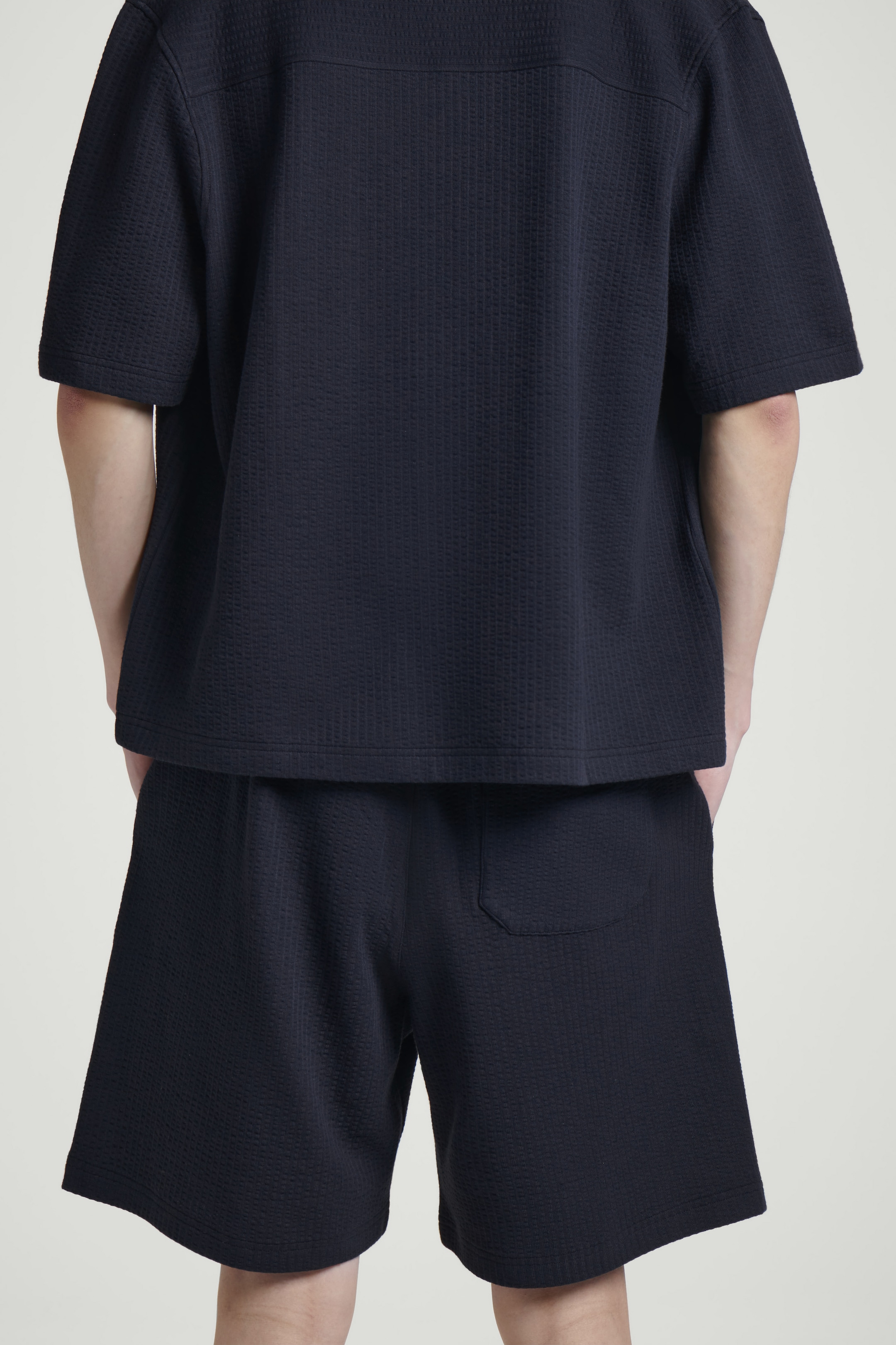 Grösseres Bild ansehen: SHORTS AUS SEERSUCKER MIT KORDELZUGBUND - NAVYBLAU - HERREN | H&M CH 4