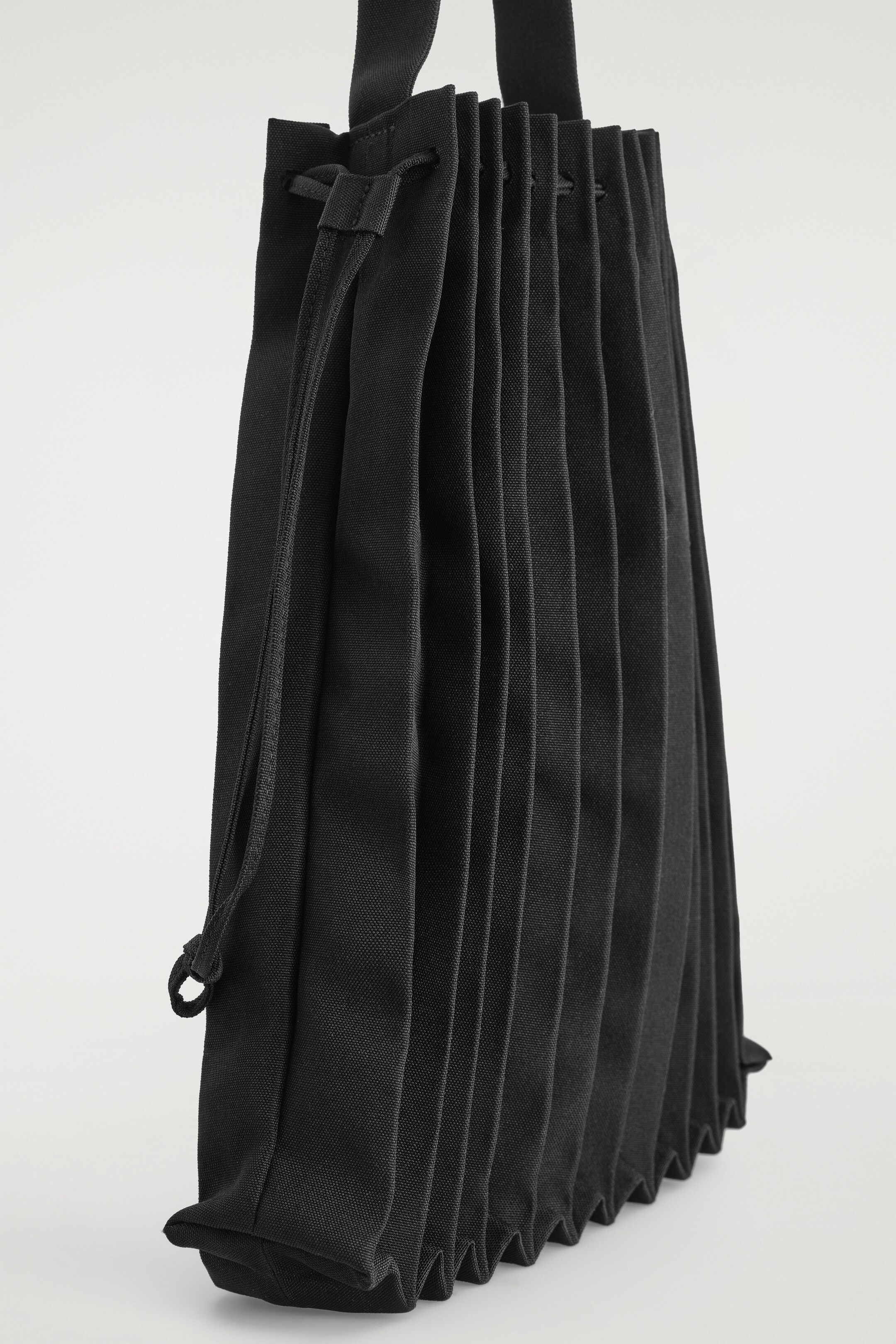 Ingrandisci l'immagine: ACCORDION TOTE BAG - CANVAS - BLACK - DONNA | H&M CH 5