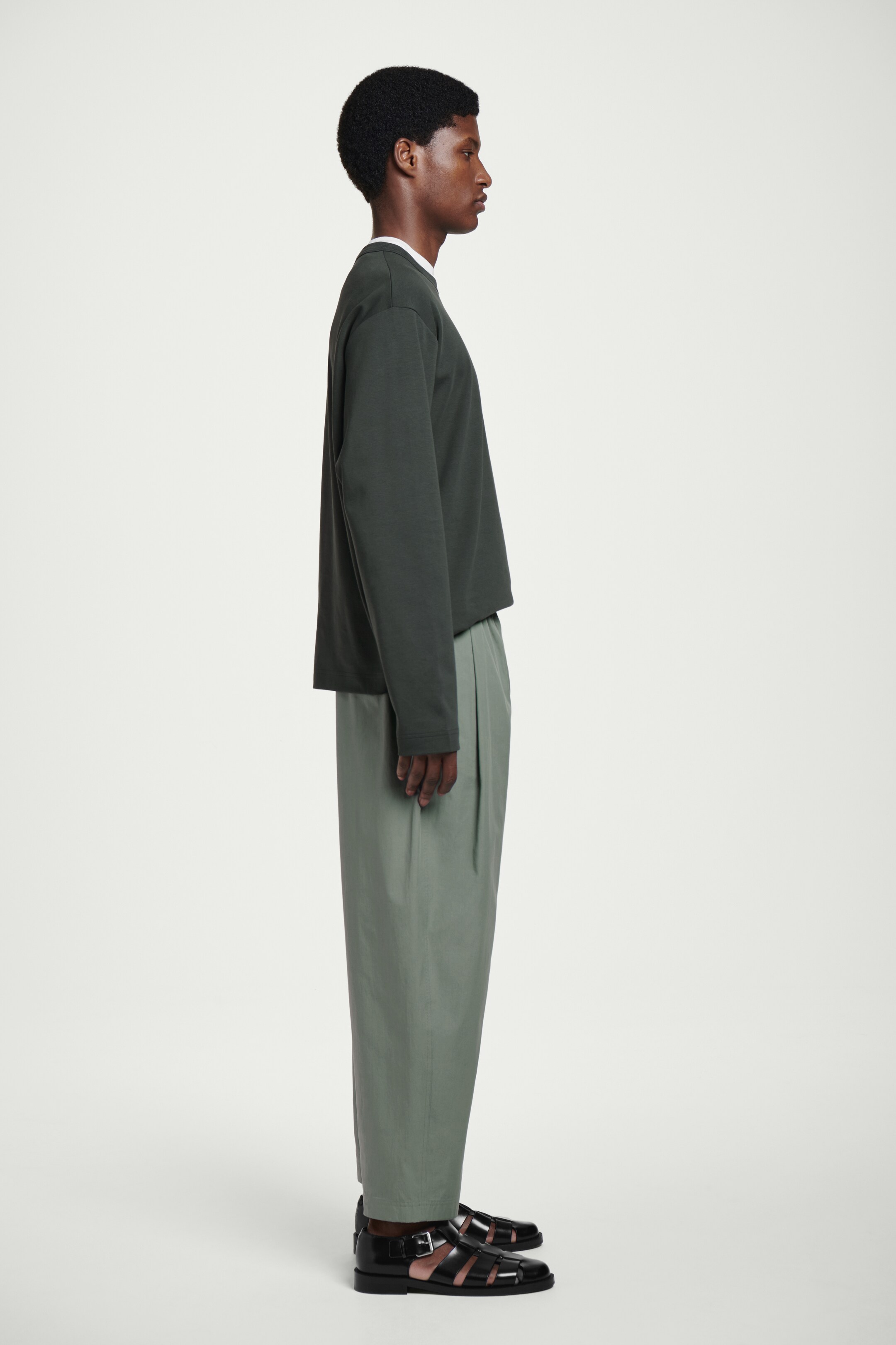 Ver imagen más grande: PANTALÓN ANCHO CROP CON CINTURA ELÁSTICA - VERDE - HOMBRE | H&M ES 4
