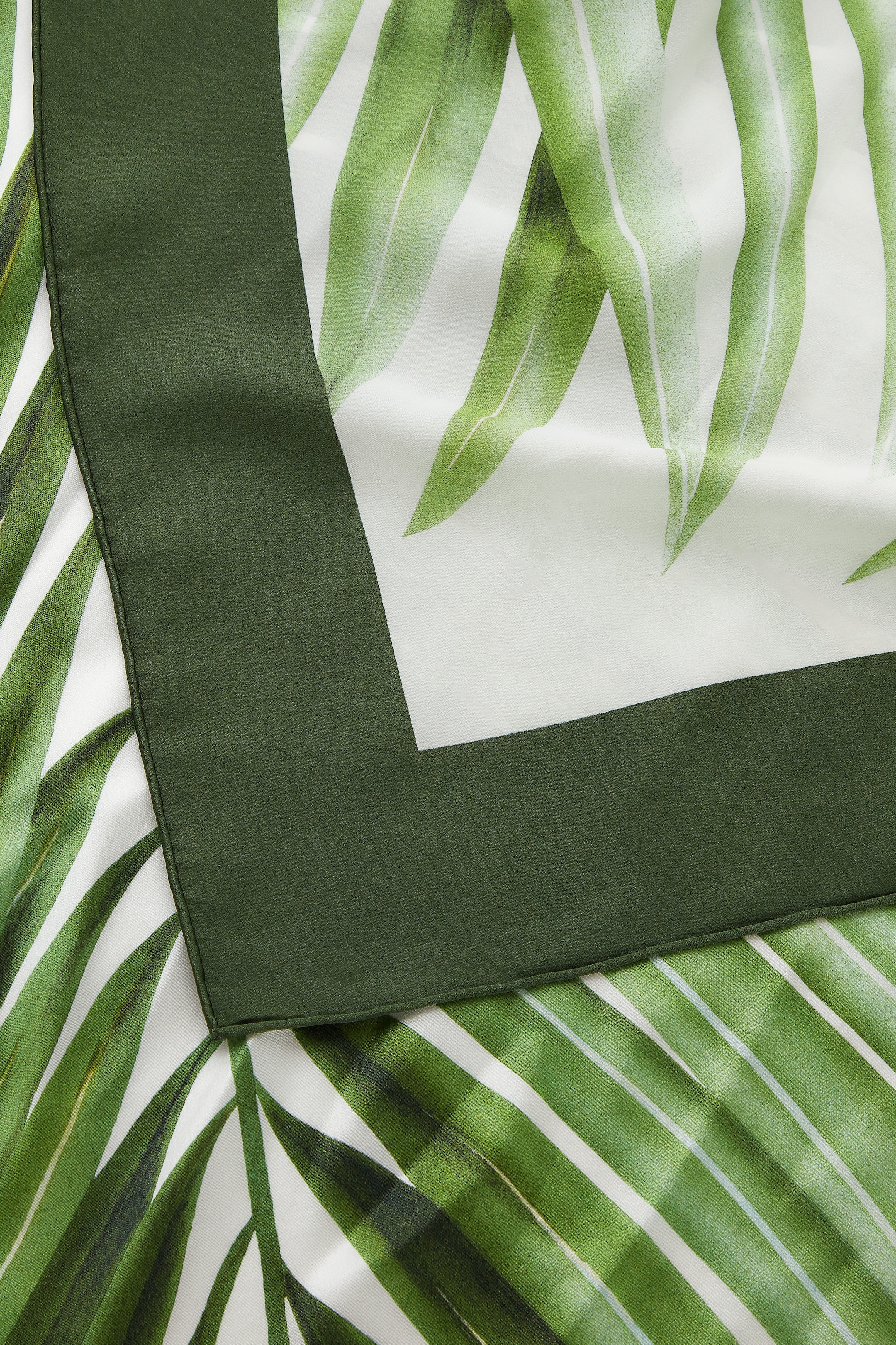 View larger image: LEAF-PRINT SILK SCARF - WHITE / GREEN - Ladies | H&M GB 3